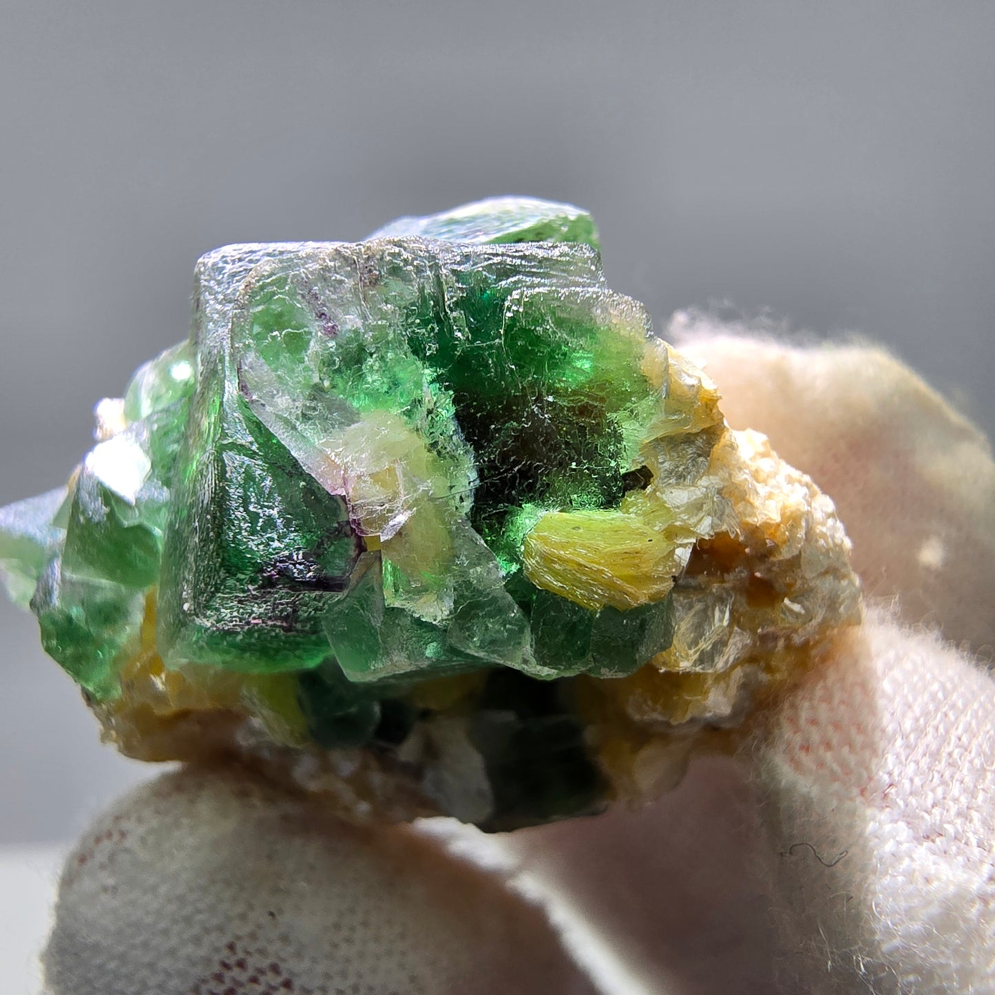Phantom Fluorit Würfel, Muskovit Stufe Erongo, Namibia 34*28*25mm Sammlung
