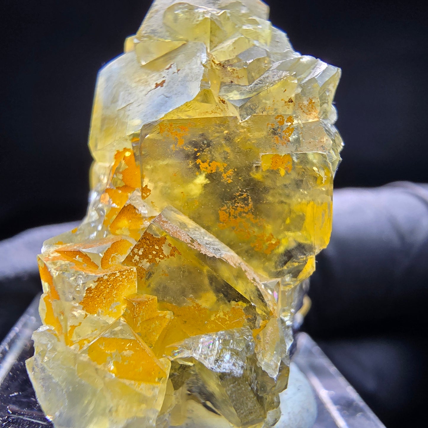 Clear Honey Pocket Phantom Fluorite cube niveau jaune Okorusu, Namibie 35*24*23mm