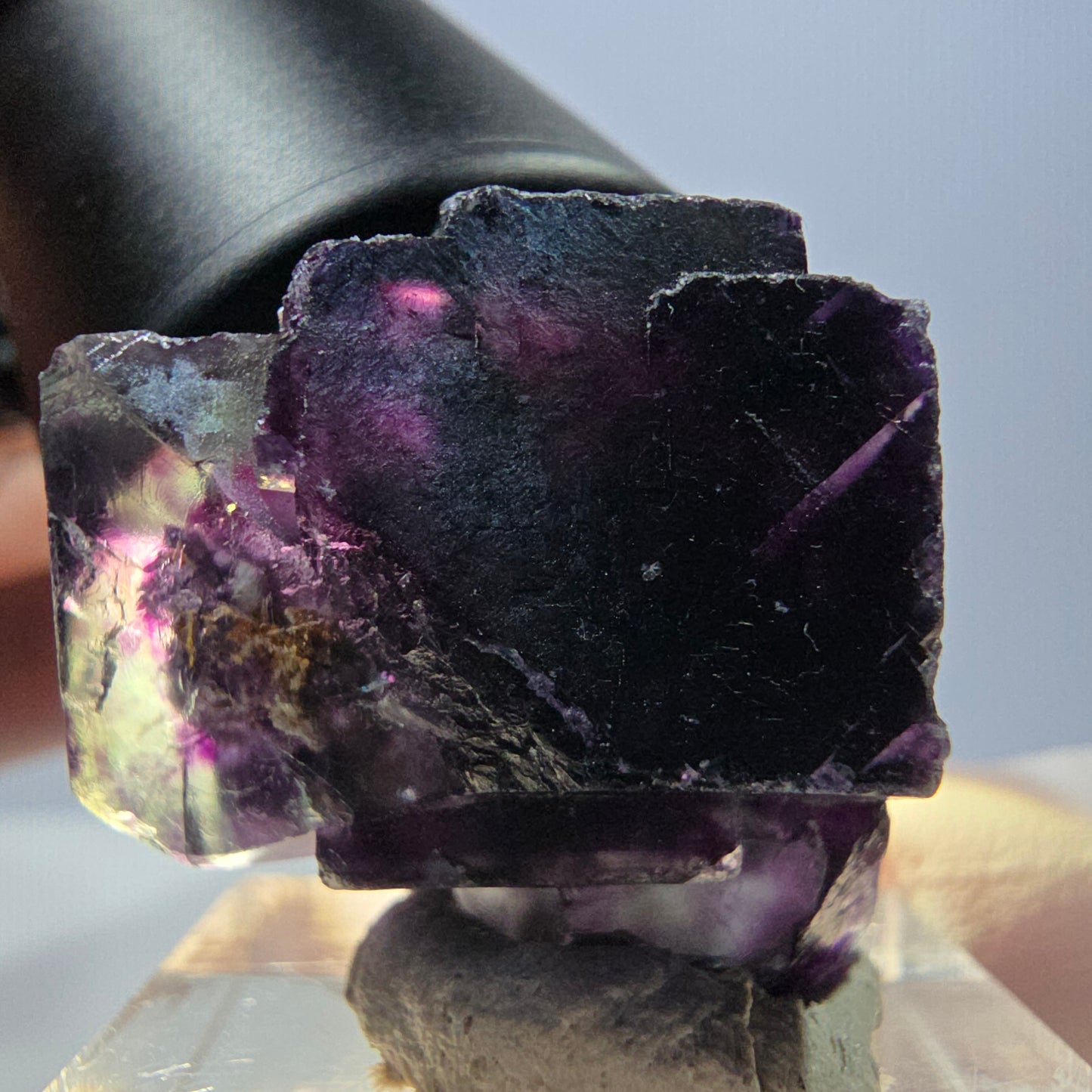 Spécimen de cube de fluorite fantôme, parqueté vert violet Okorusu, Namibie 27*23*17 mm