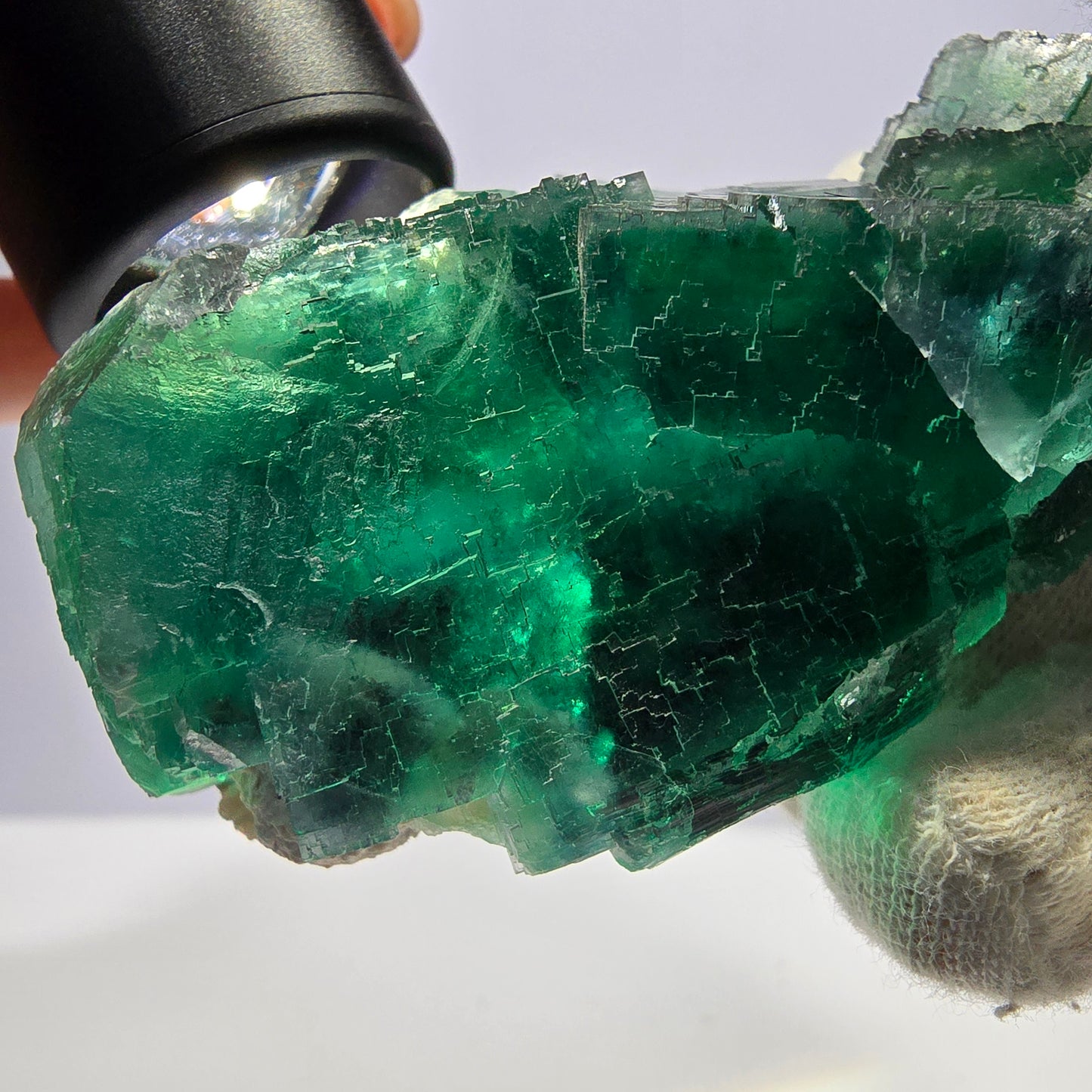 Grand cube de fluorite fantôme vert étagé Okorusu Namibie 94 x 58 x 46 mm