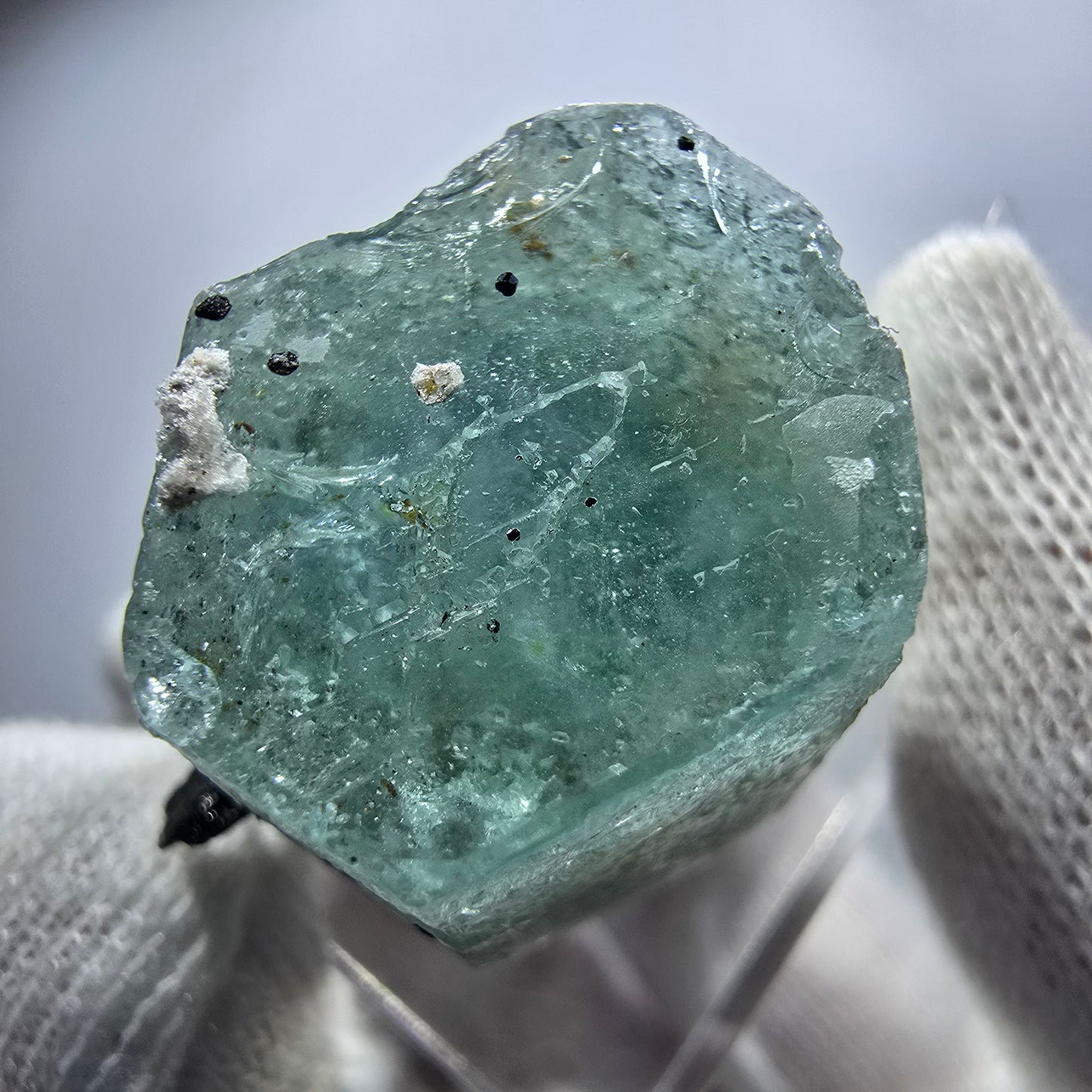 Seltener Aquamarin X mit Schörl Turmalin Erongo, Namibia 26*25*20mm