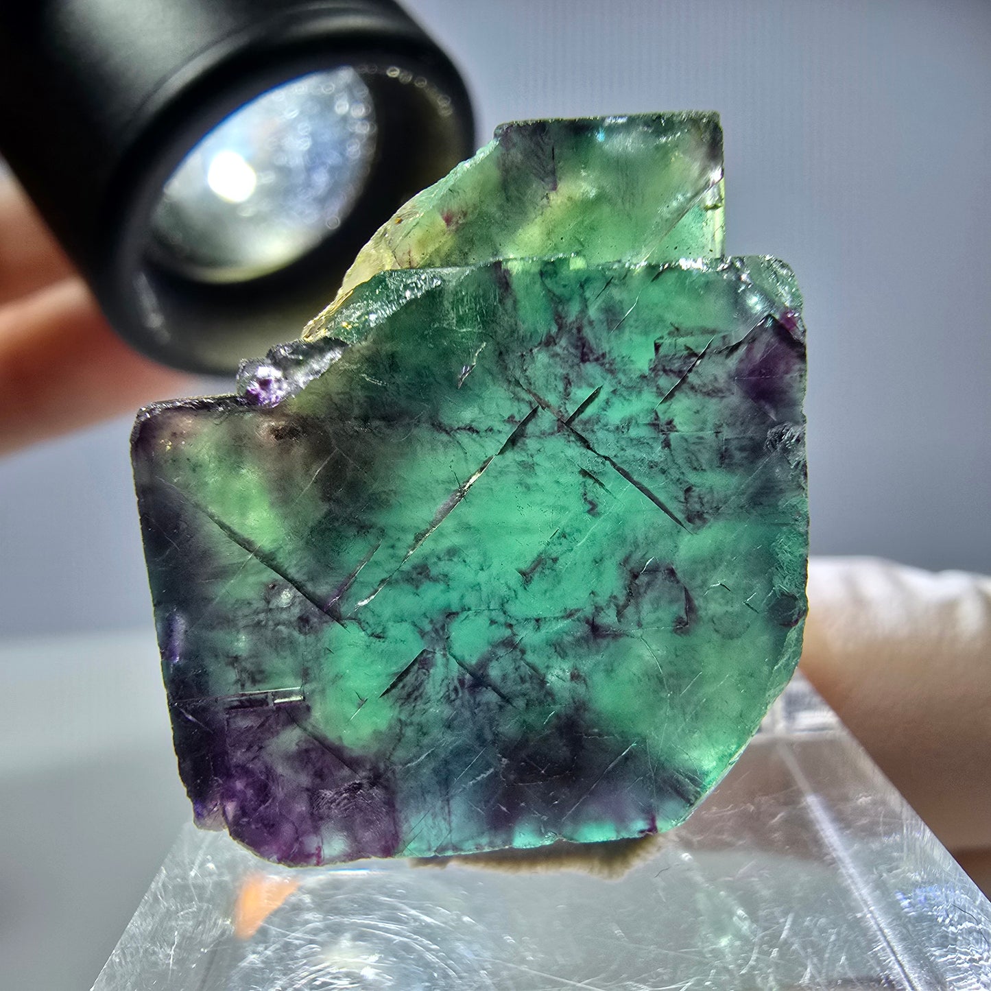 Rare cube de fluorite fantôme parqueté vert violet Okorusu Namibie 25*21*11mm