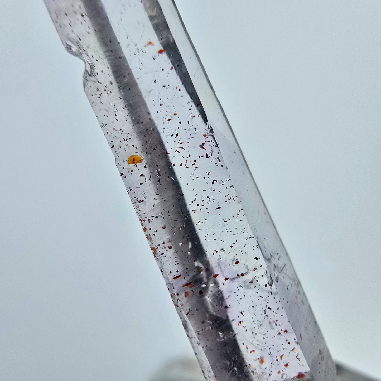 Phantom Amethyst Zepter Spitze aus Goboboseb, Namibia 43*8*5mm, Sammlung