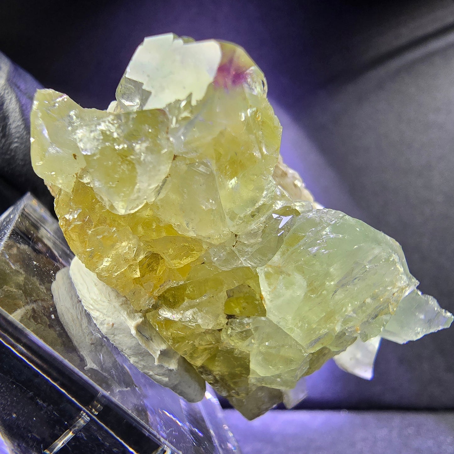 Klare Zonare Fluorit XX Würfel Stufe hellgrün lila 45*22*21mm Okorusu, Namibia