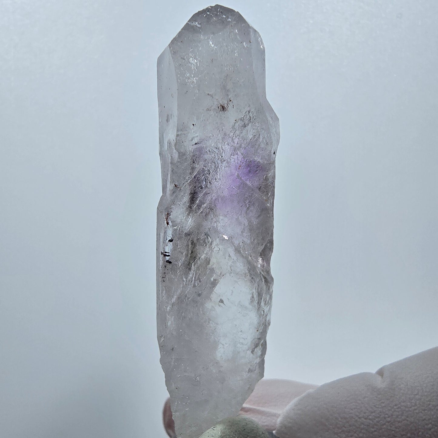 Améthyste fantôme squelette avec hématite, mine Streep, Goboboseb, Namibie, 66 x 16 x 12 mm