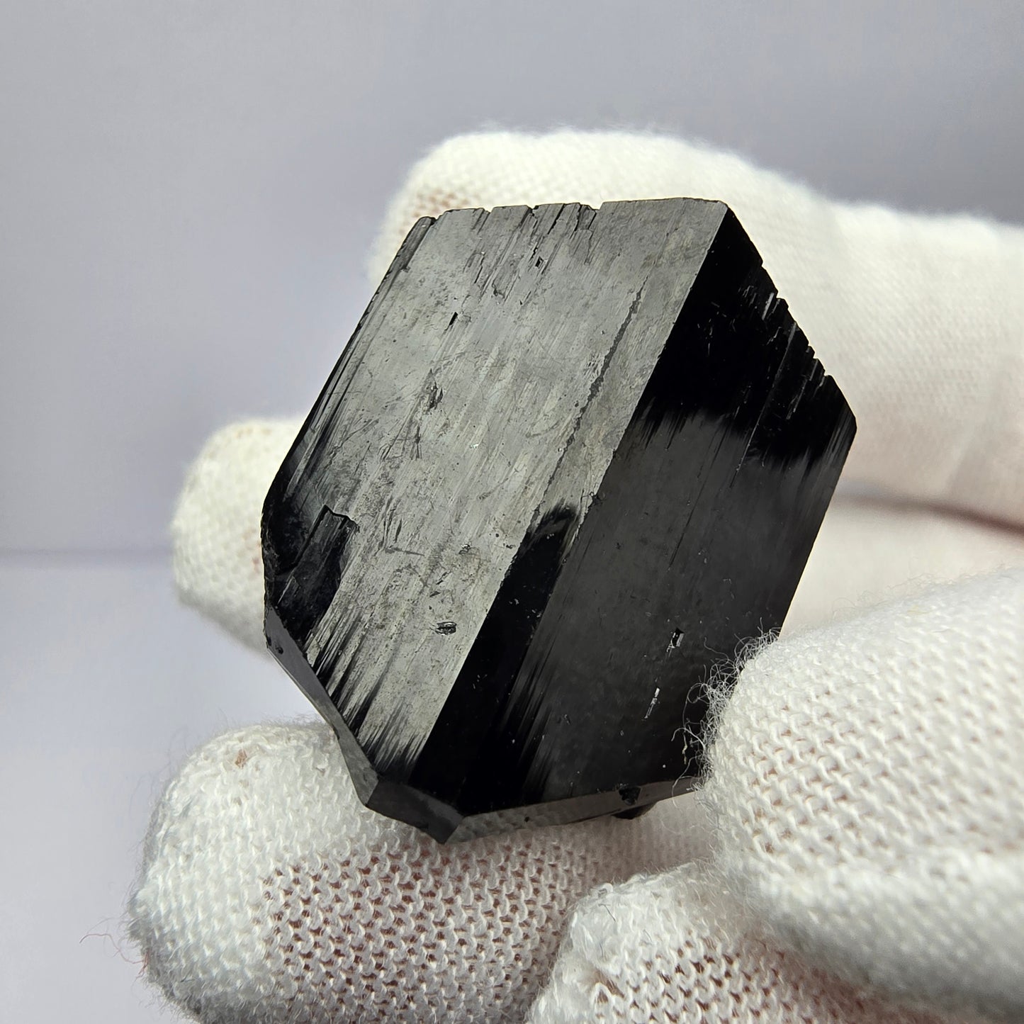 Symmetrischer Schörl Turmalin mit Hyalit Erongo, Namibia 26*23*20mm Sammlung