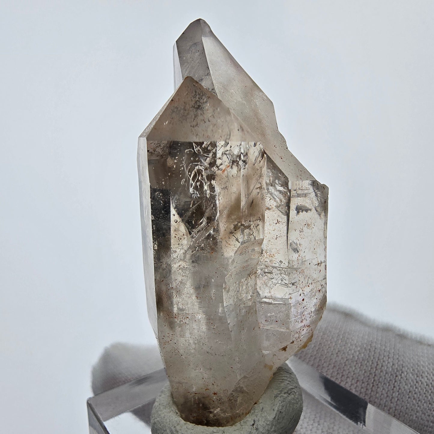 Enhydro Phantom Sceptre à Quartz Fumé Niveau 1x Bubble Goboboseb, Namibie 47*23*17mm