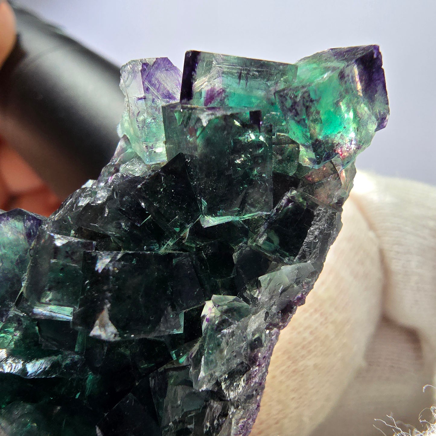 Rare spécimen de cube de fluorite fantôme, vert violet Okorusu Namibie 76*35*19mm