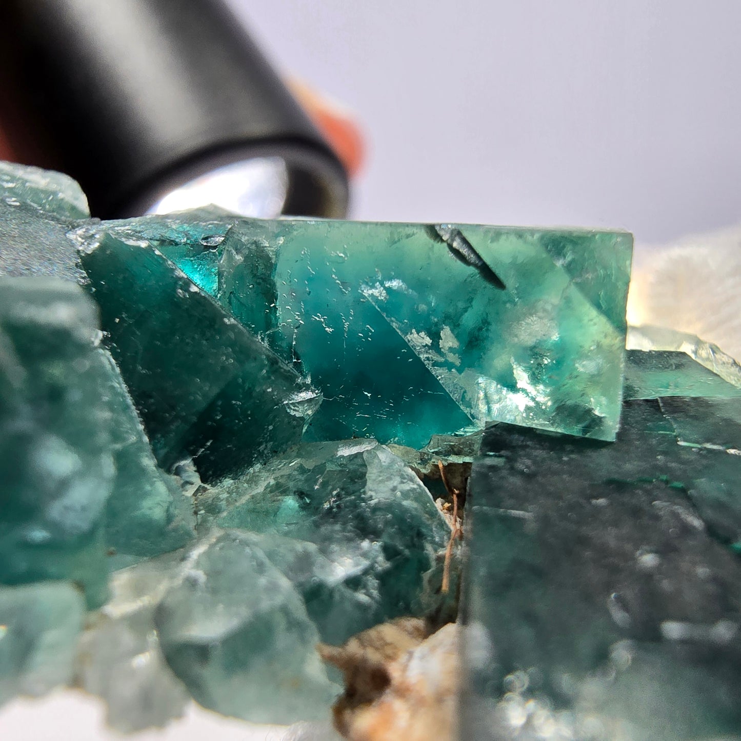 Rare spécimen de cube de fluorite fantôme, parqueté vert Okorusu, Namibie, 55 x 34 x 17 mm