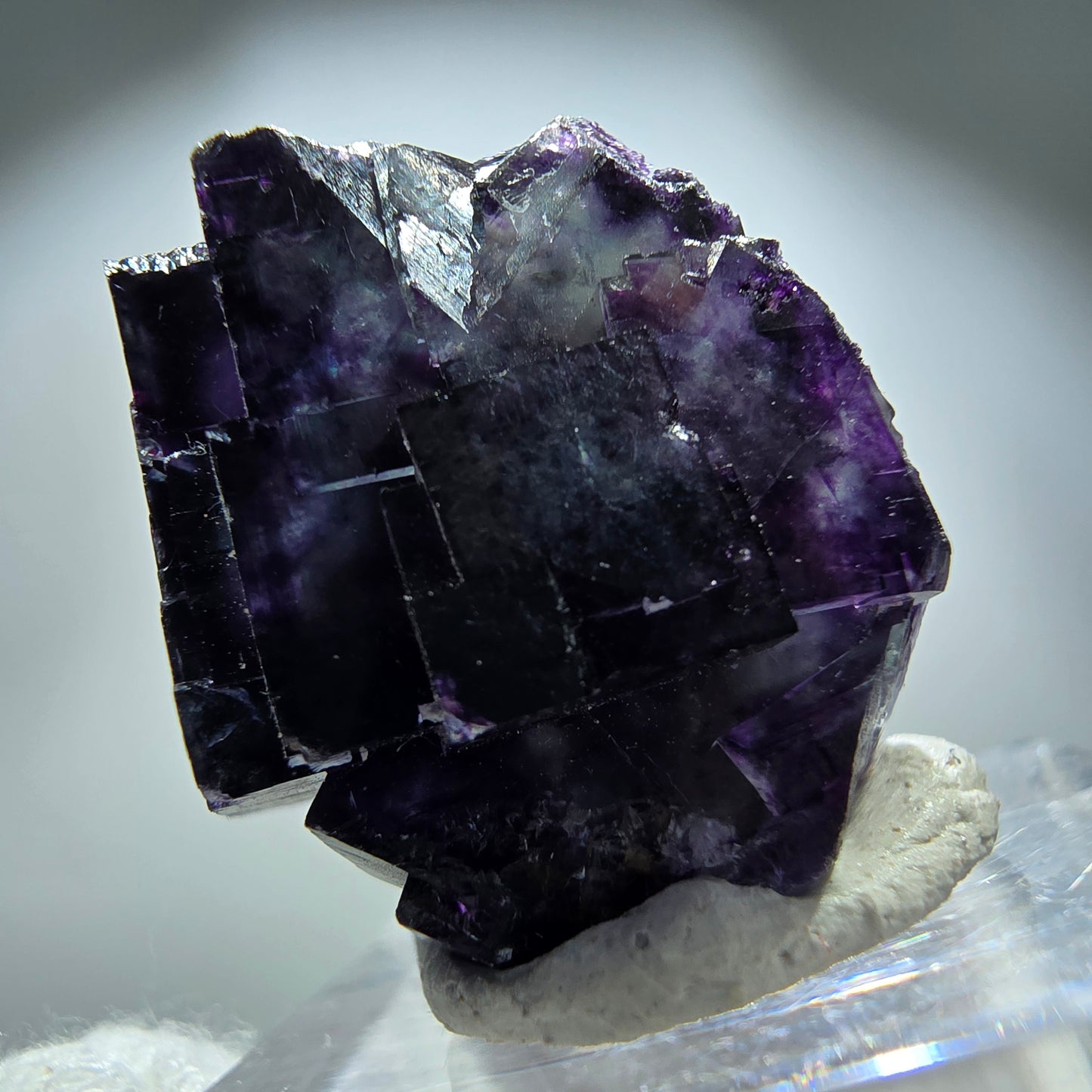 Spécimen rare de cube de fluorite fantôme, vert-violet zonal, Okorusu, Namibie, 24 x 23 x 19 mm