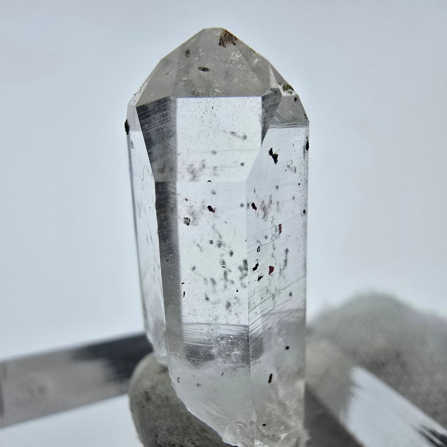 Harlekin Phantom Quarz Kristall Streep Mine, Goboboseb, Namibia 25*11*9mm