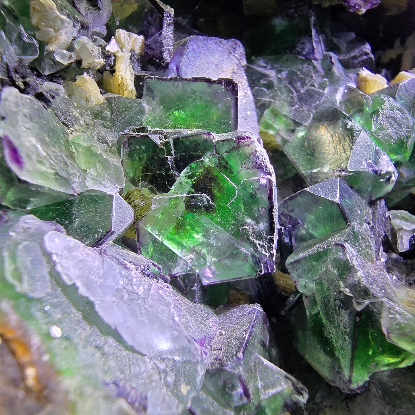 Fluorite fantôme XL, muscovite, hyalite, quartz fumé, tourmaline Schörl, Erongo, Namibie, 107 x 105 x 67 mm