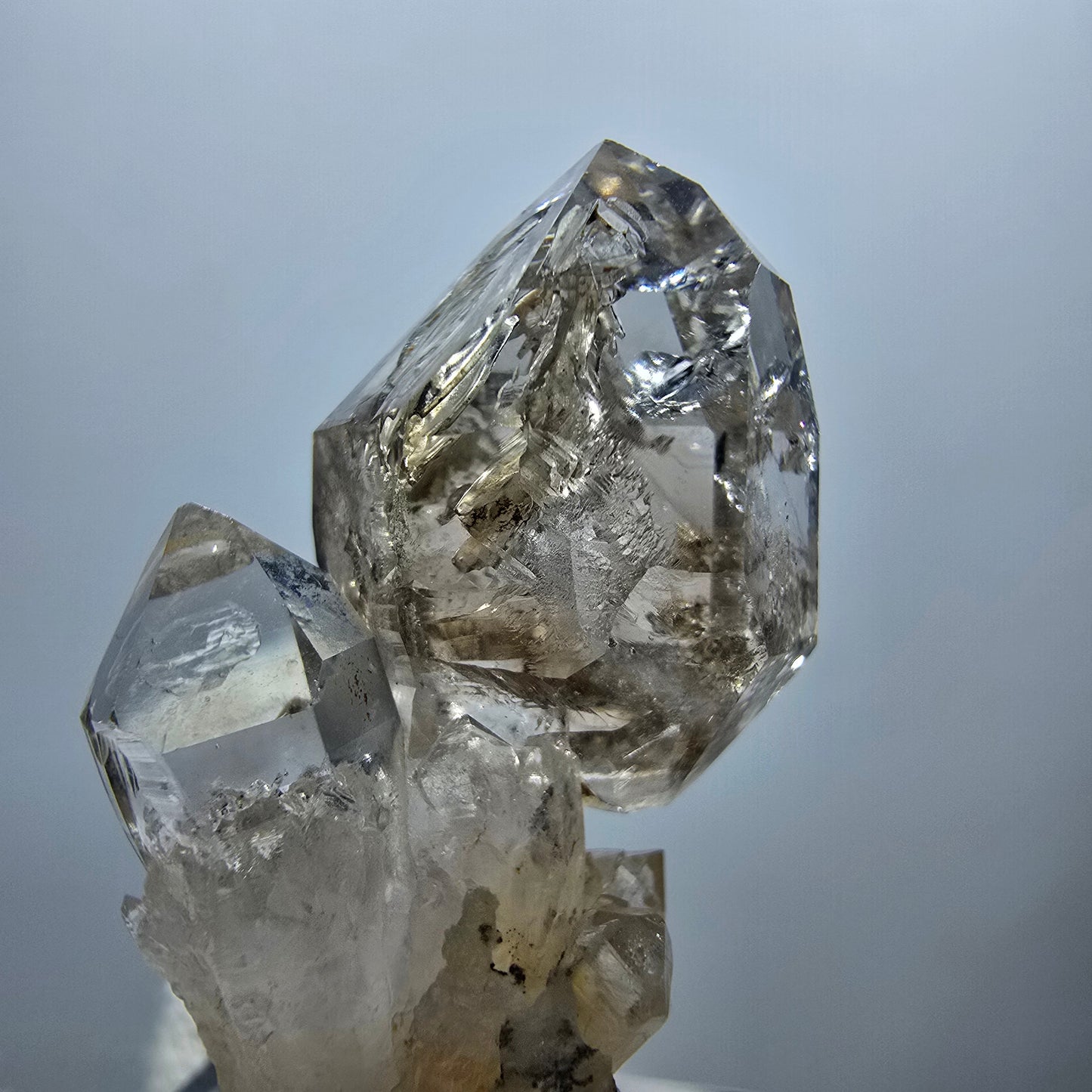 Amas de quartz fumé fantôme transparent, Goboboseb, Namibie, 35 x 21 x 14 mm