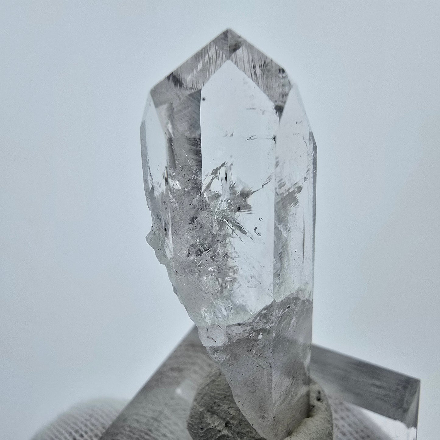 Klare Lemurian Phantom Quarz Spitze Streep Mine, Goboboseb, Namibia 39*16*11mm