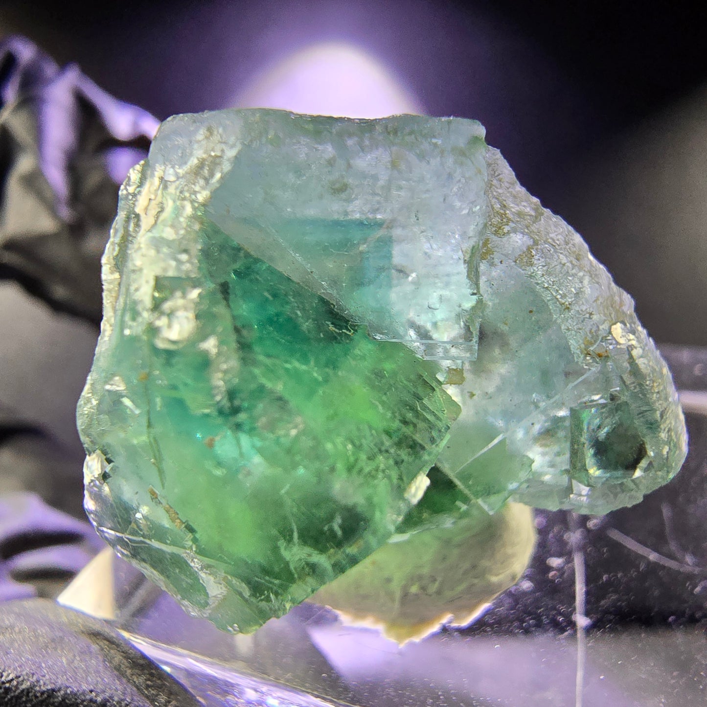 Seltene Phantom Fluorit XX Würfel Stufe grün lila 24*23*12mm aus Okorusu, Namibia