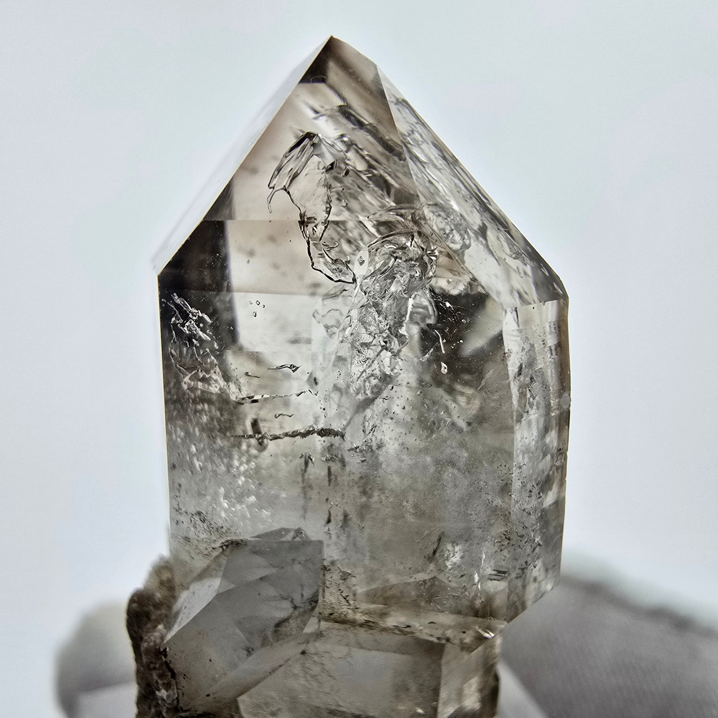 Enhydro Phantom Smoky Quartz Sceptre Tip 1x Bubble Goboboseb, Namibie 37*21*17mm