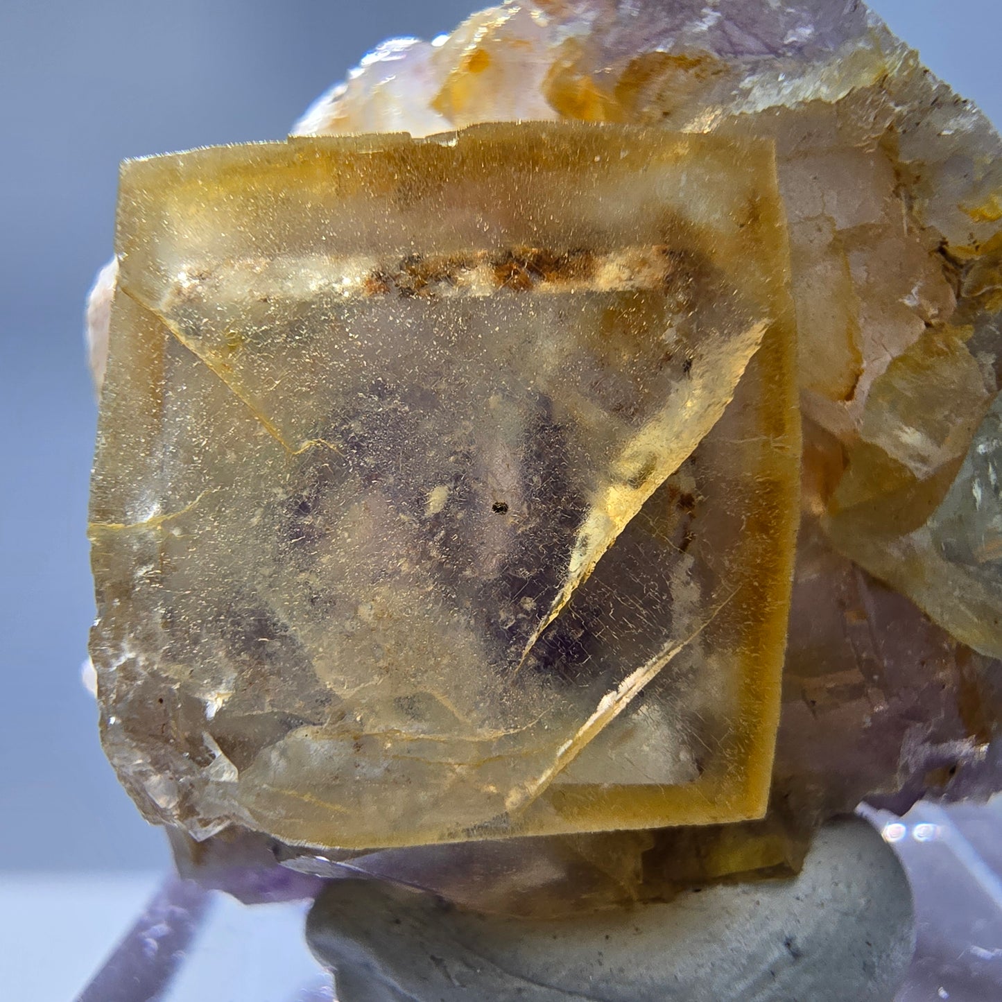 Seltene UV Phantom Fluorit Würfel Stufe lila gelb Brandberg, Namibia 30*27*14mm