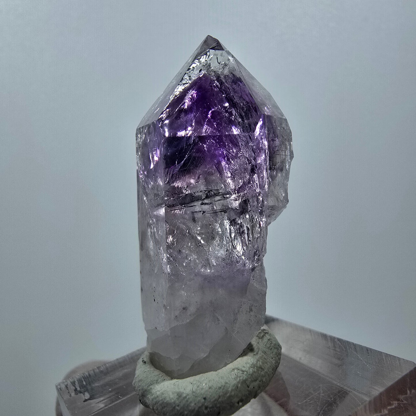 Améthyste fantôme, mine d'hématite Point Streep, Goboboseb, Namibie, 39 x 19 x 16 mm