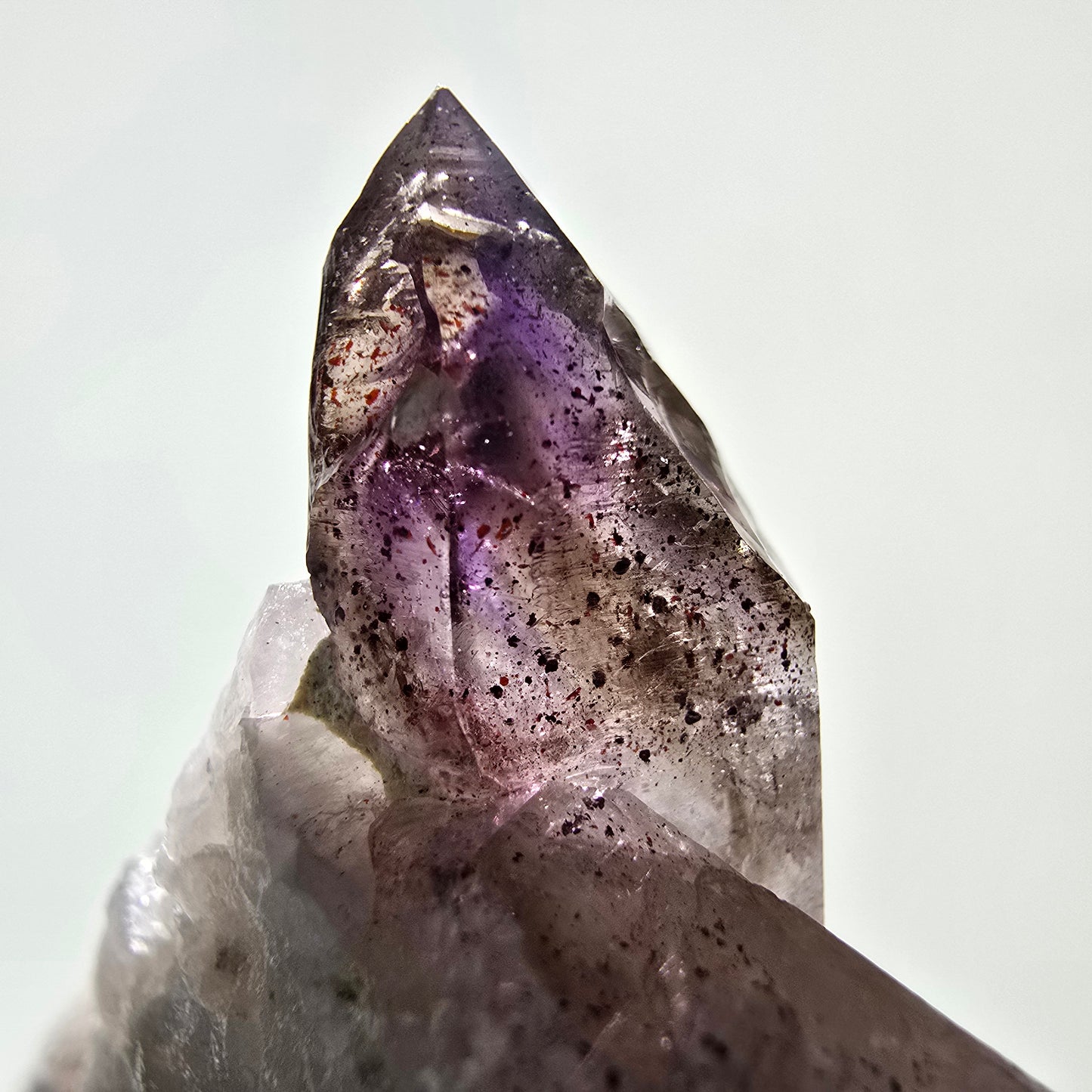 Rare sceptre d'améthyste fantôme sur scène matricielle Brandberg, Namibie 53*45*19mm