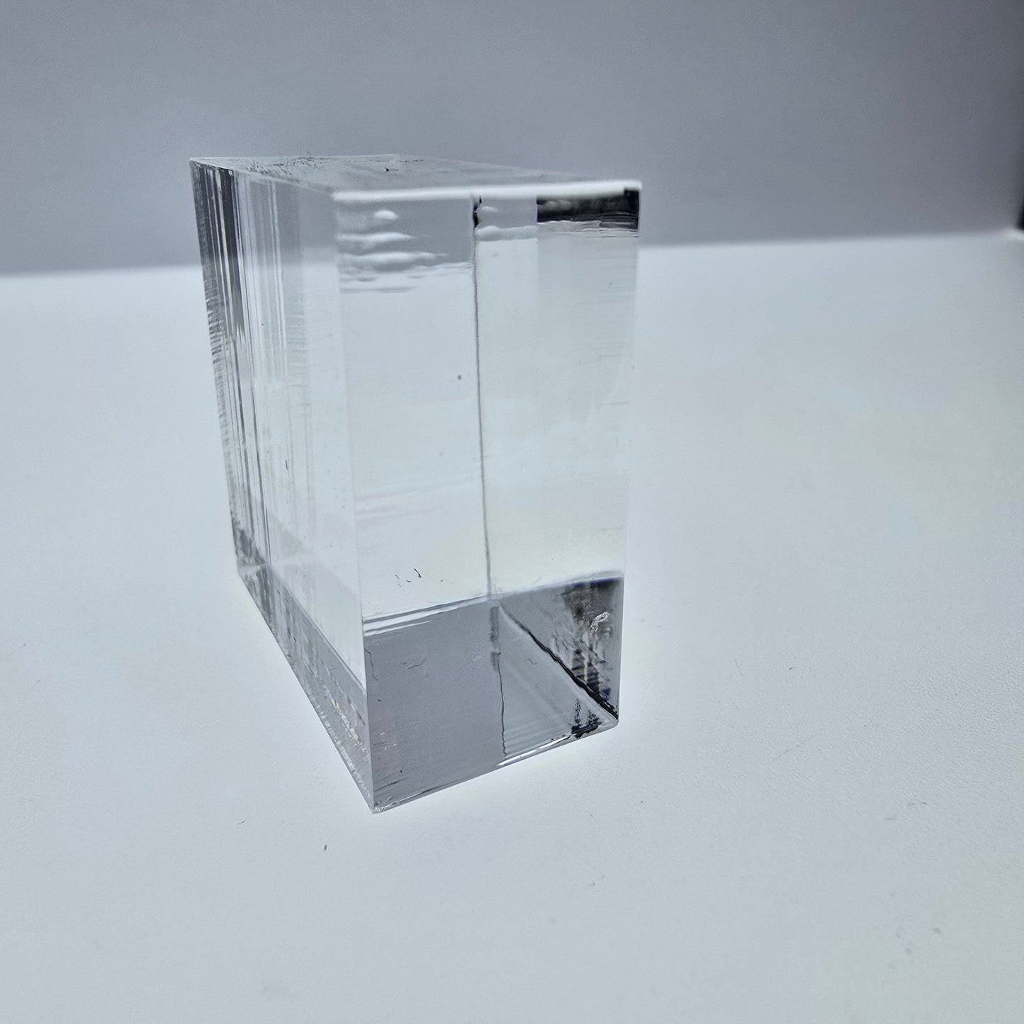 Acrylic base for minerals presentation 30*30*15mm stand plate base clear