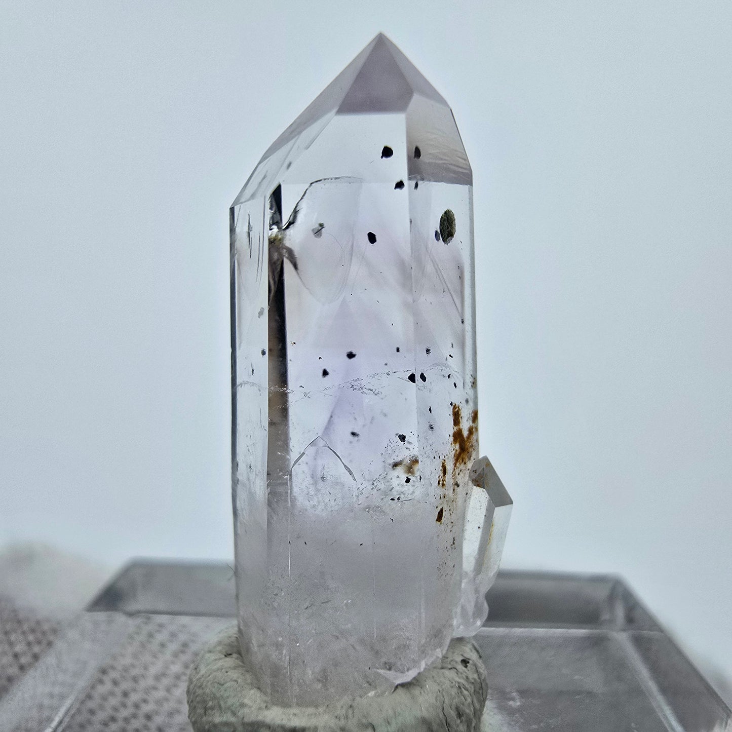 Phantom Amethyst Kristall mit Hämatit Streep Mine Goboboseb Namibia 25*10*8mm