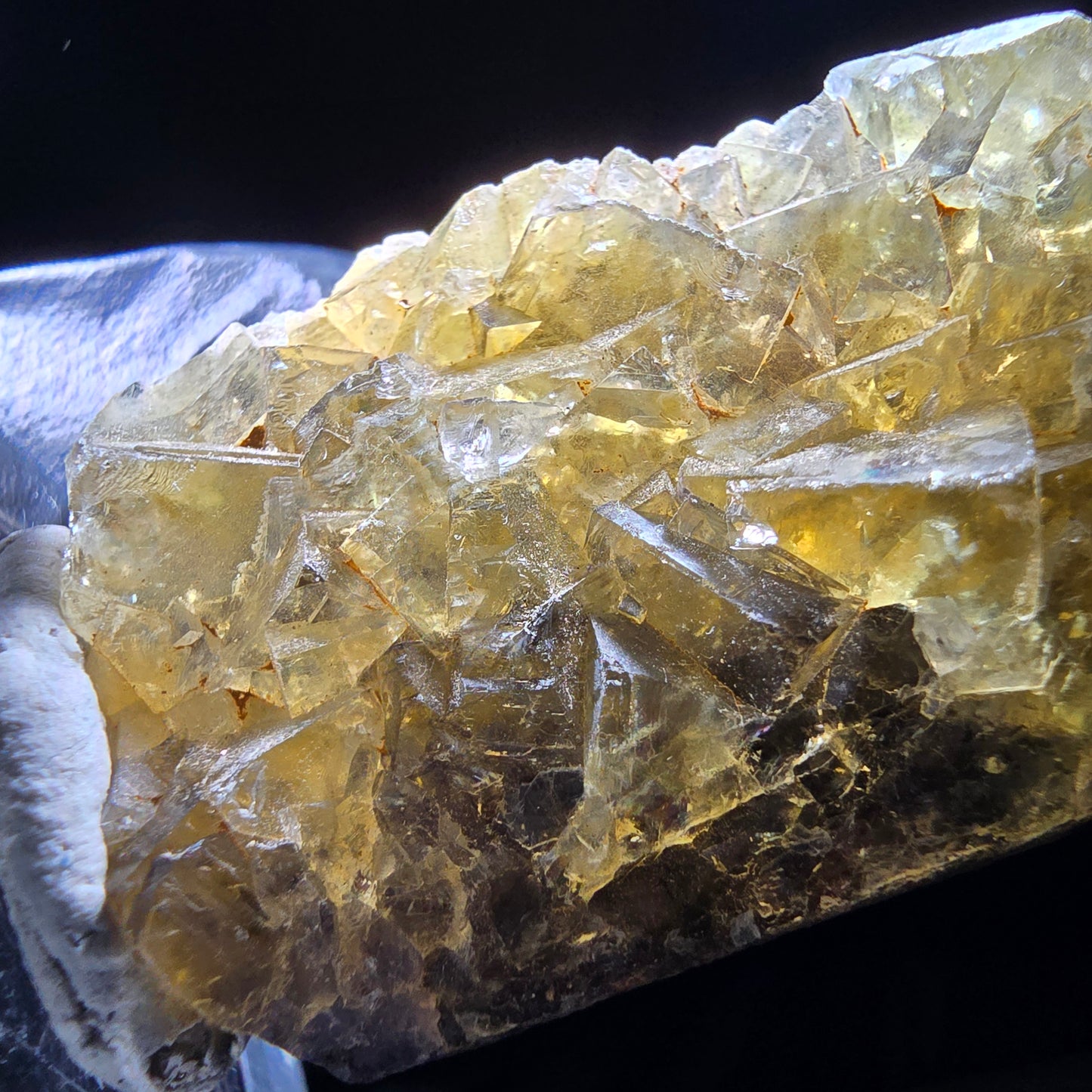 Honey Pocket Phantom Fluorit Stufe gelb lila Okorusu Namibia 49*27*11mm Sammlung