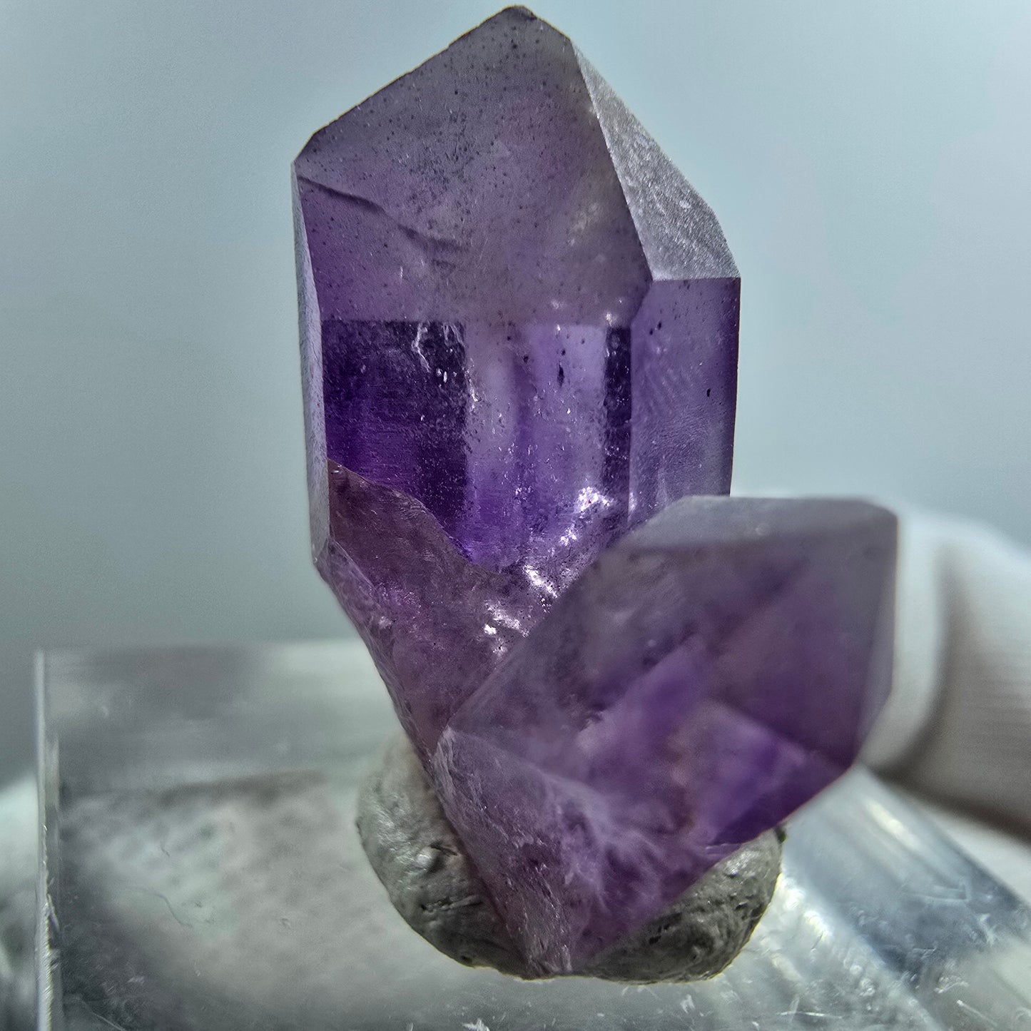 Spécimen rare d'améthyste fantôme de Goboboseb, Namibie, 24 x 21 x 9 mm