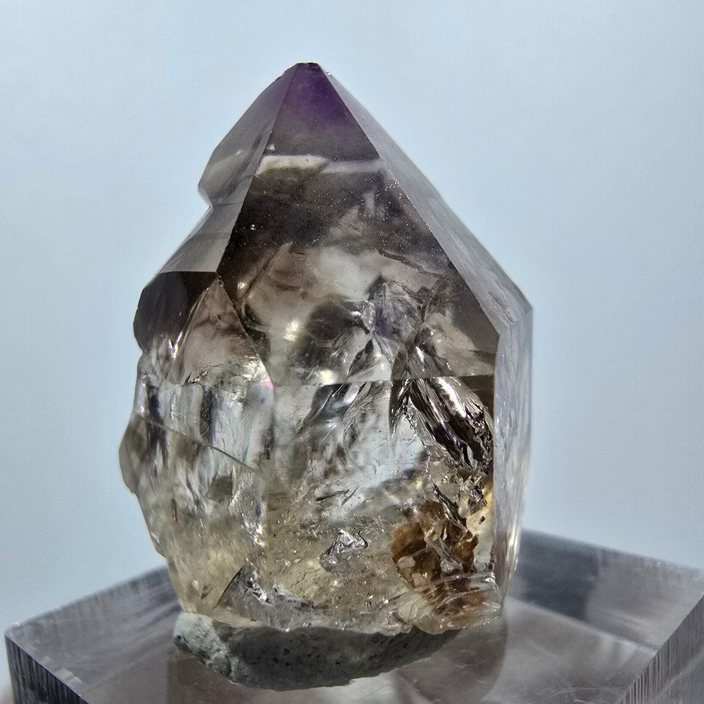 Pointe de sceptre en améthyste fantôme de Goboboseb, Namibie, 30 x 24 x 19 mm