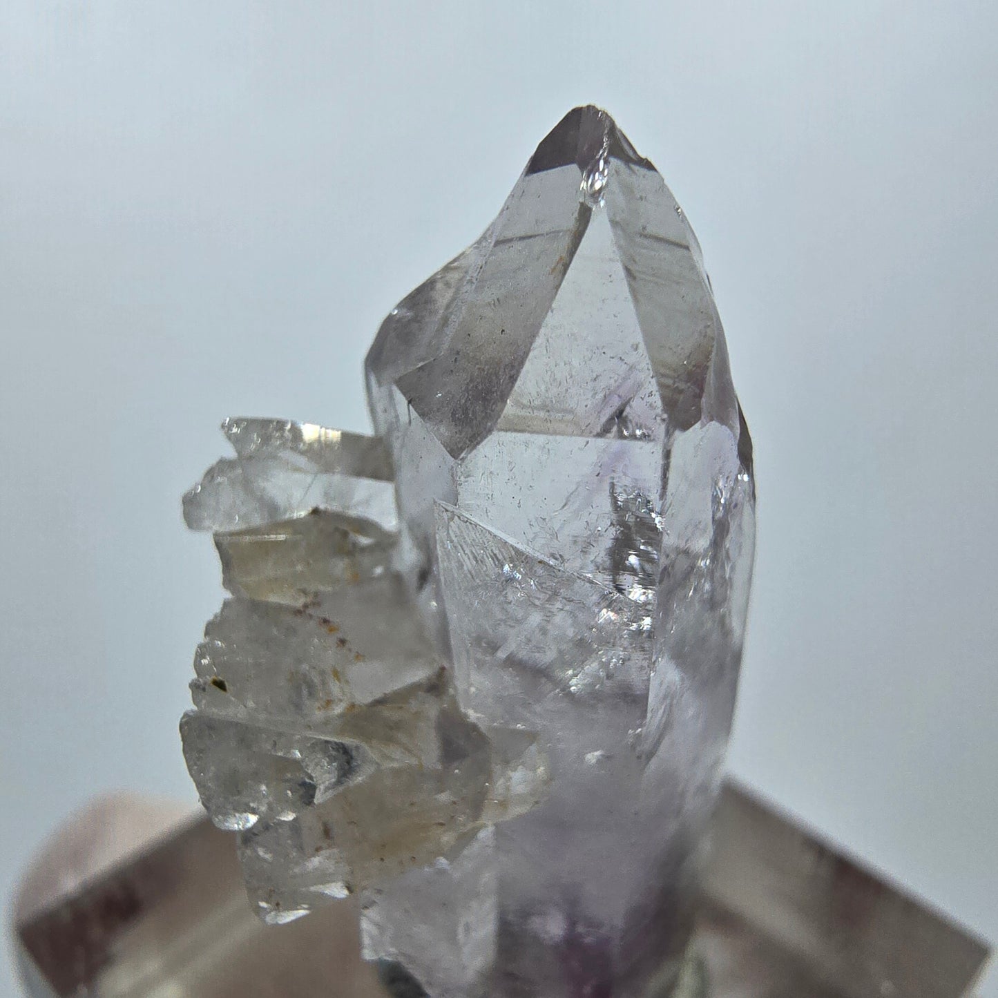 Pointe d'améthyste fantôme de Goboboseb, Namibie, 33 x 17 x 11 mm