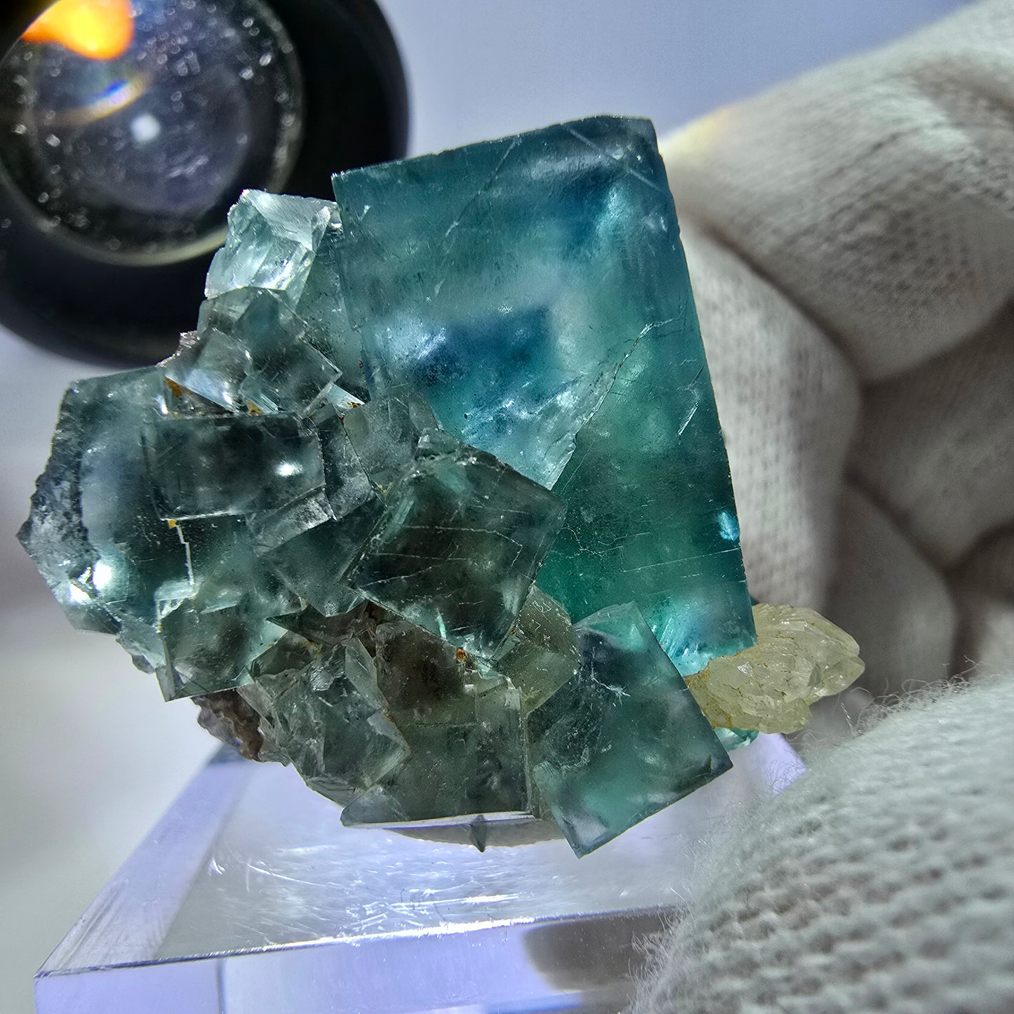 Klare Phantom Fluorit Würfel Quarz Stufe grün türkis Okorusu, Namibia 35*25*28mm