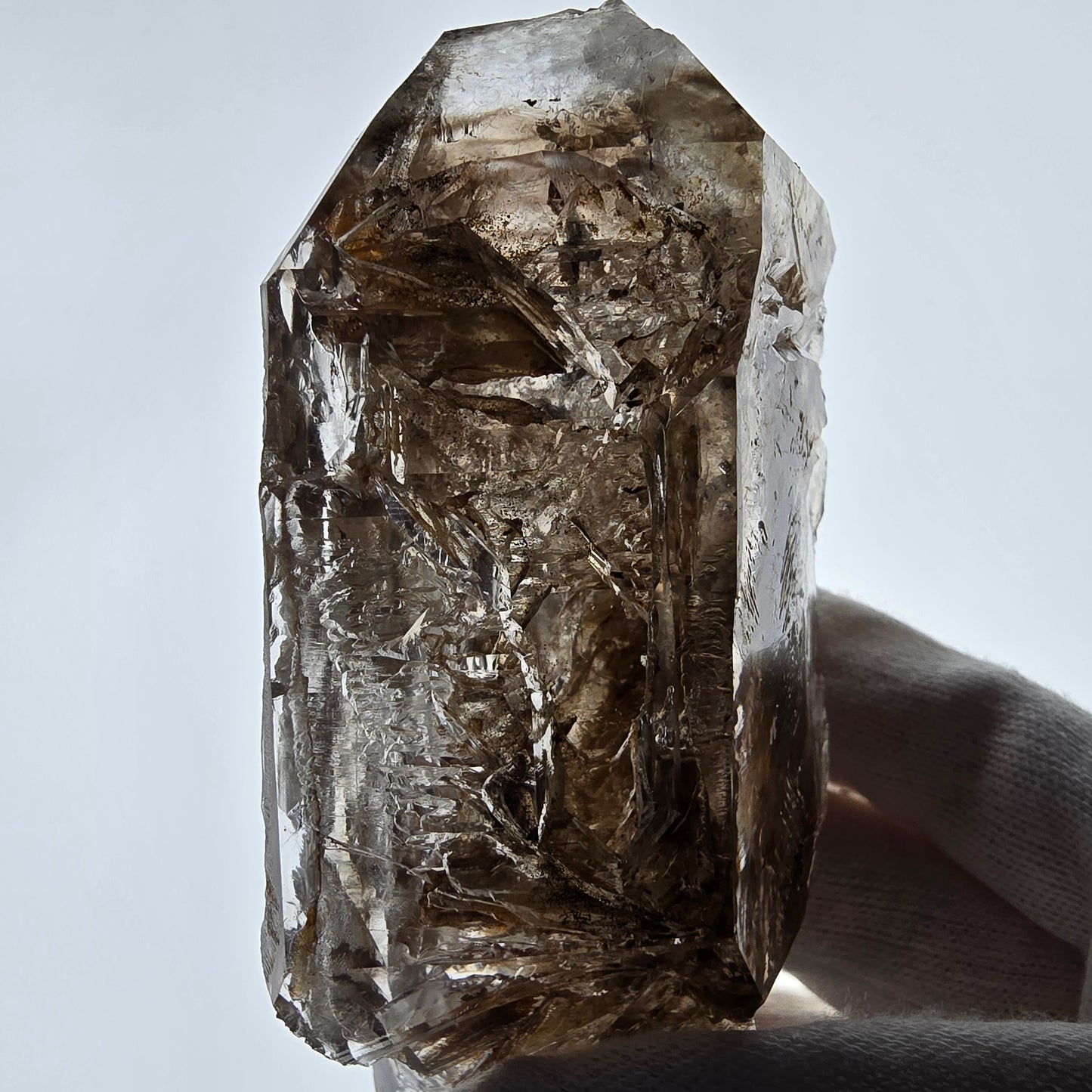 Sceptre de poche Saint-Valentin en quartz fumé fantôme squelette, Namibie 122 x 72 x 32 mm