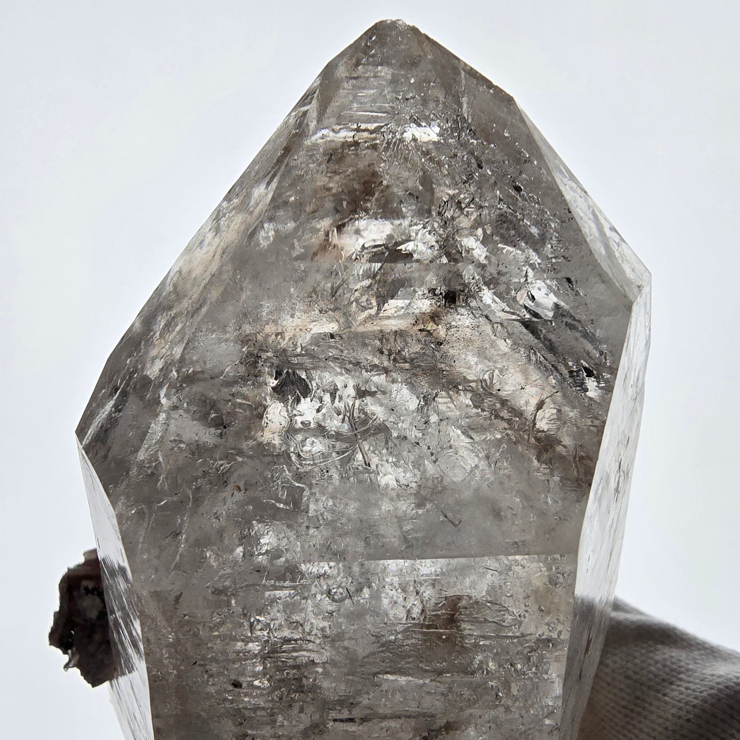 Sceptre DT Enhydro Skeleton Smoky Quartz, 2 gobos de poche Bubble Valentine. Namibie 126 x 66 x 50 mm