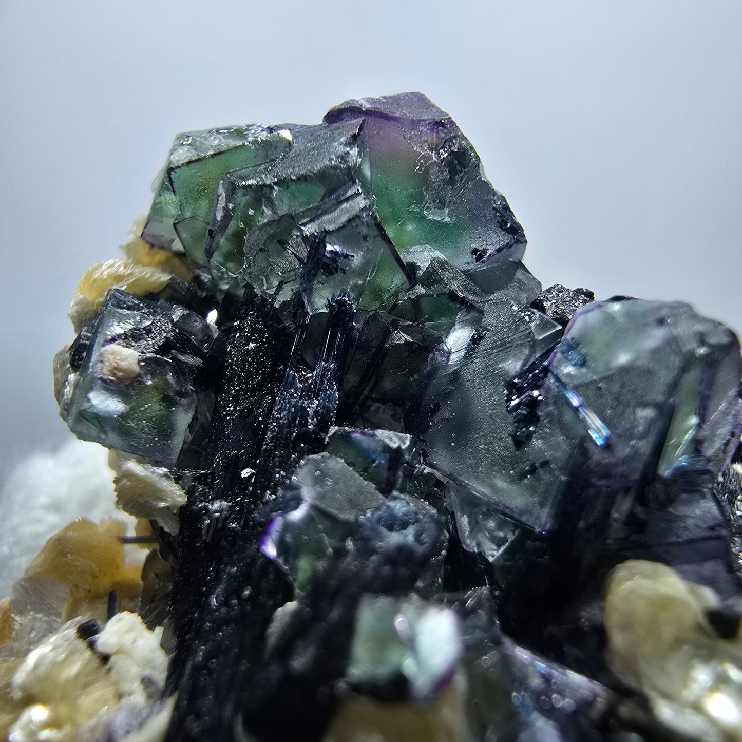 Colorful Phantom Fluorite Cubes Schorl Tourmaline Muscovite Erongo, Namibia 49*34*23mm