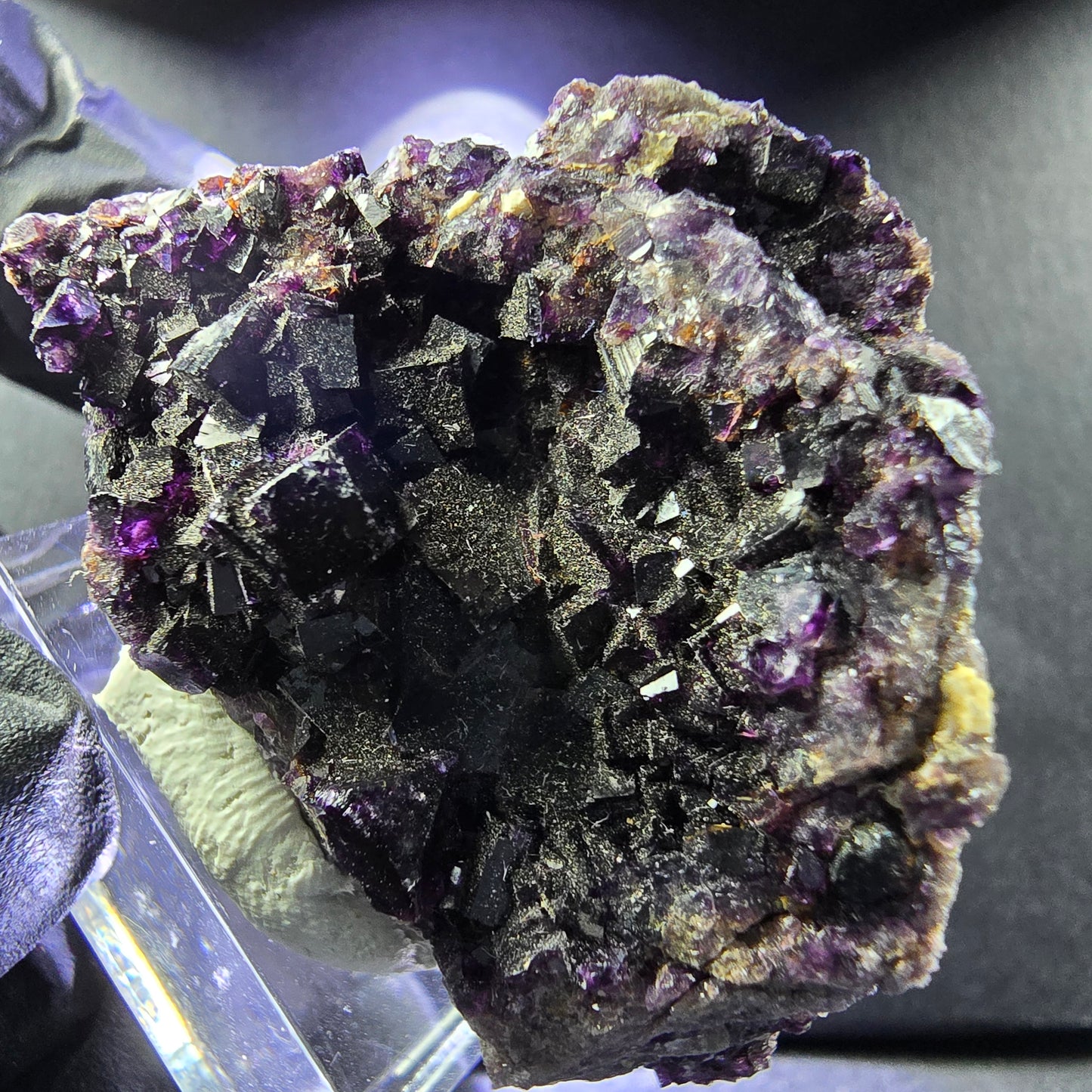 Seltene Fluorit Würfel Stufe lila 43*34*20mm Okorusu, Namibia Mineraliensammlung