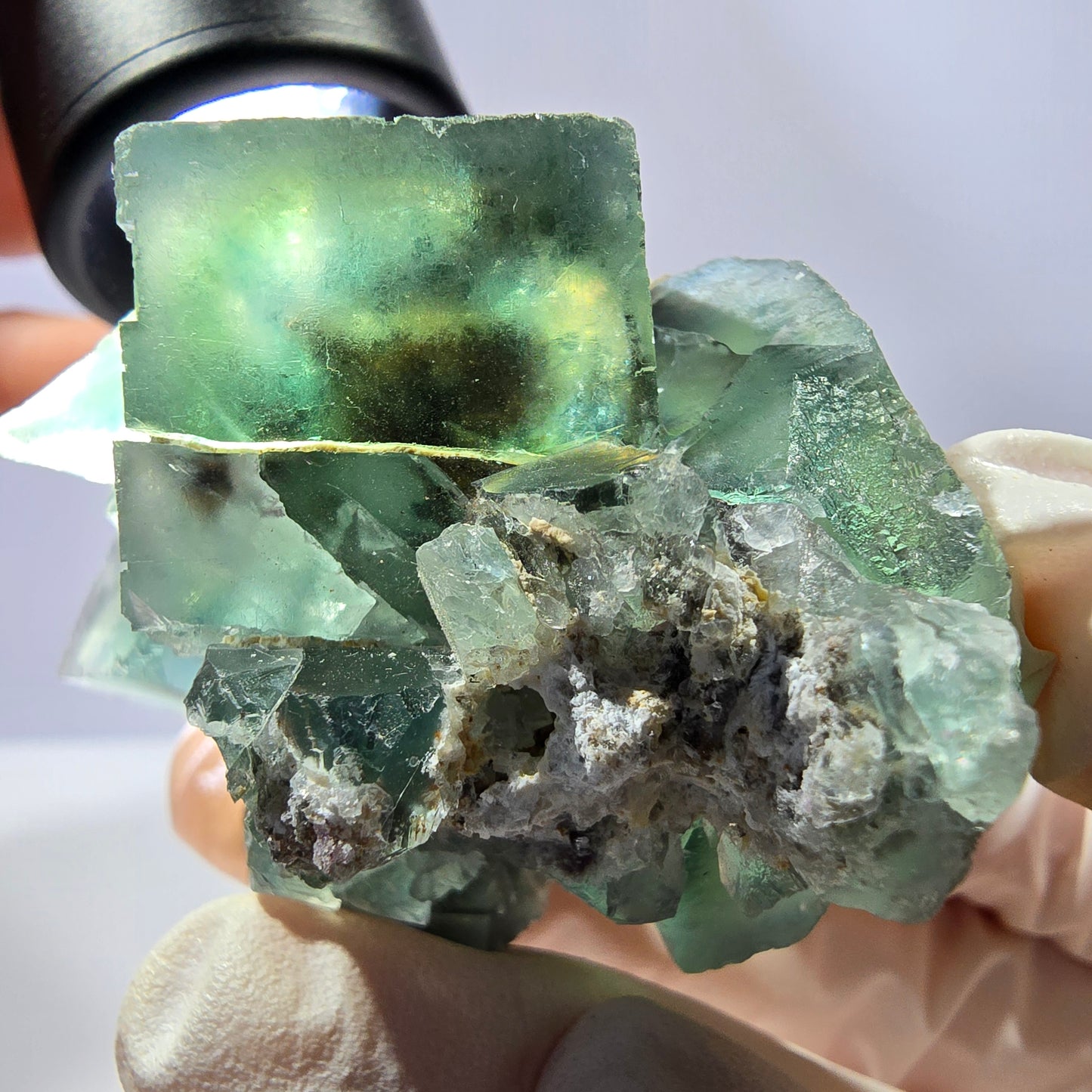Rare spécimen de cube de fluorite fantôme, parqueté vert Okorusu, Namibie, 51 x 44 x 31 mm