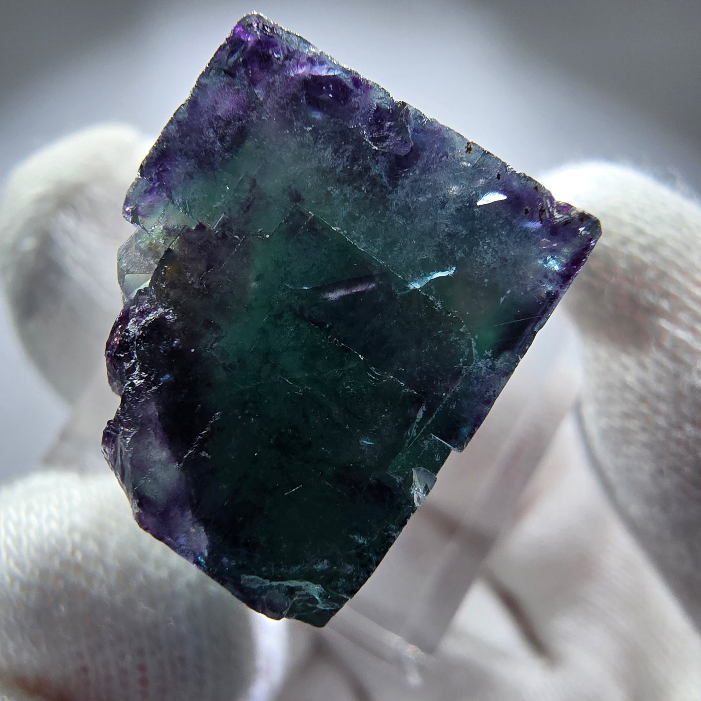 Spécimen rare de cube de fluorite fantôme, vert zonal et violet, Okorusu, Namibie, 27 x 27 x 16 mm