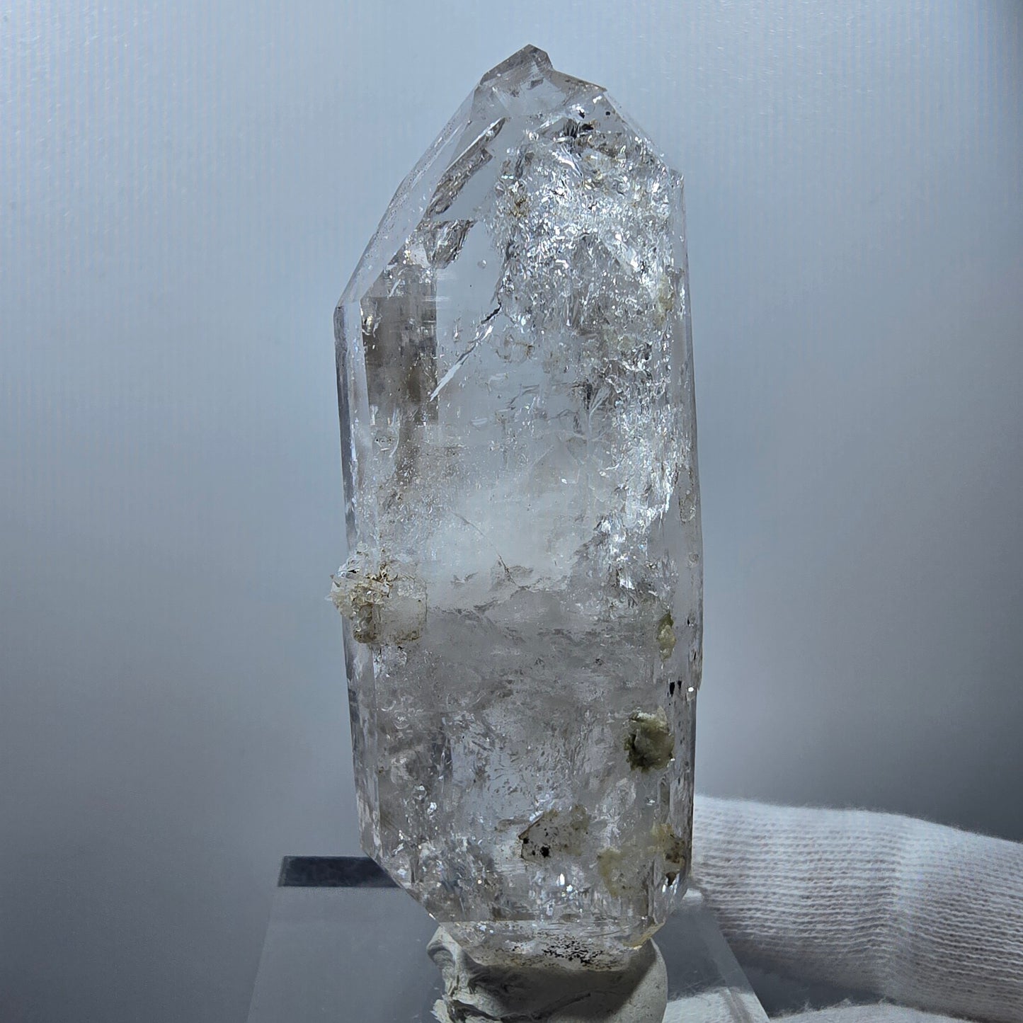 Sceptre DT en quartz fumé lémurien Enhydro, 1 gobob de poche Bubble Valentine. Namibie 89 x 33 x 21 mm