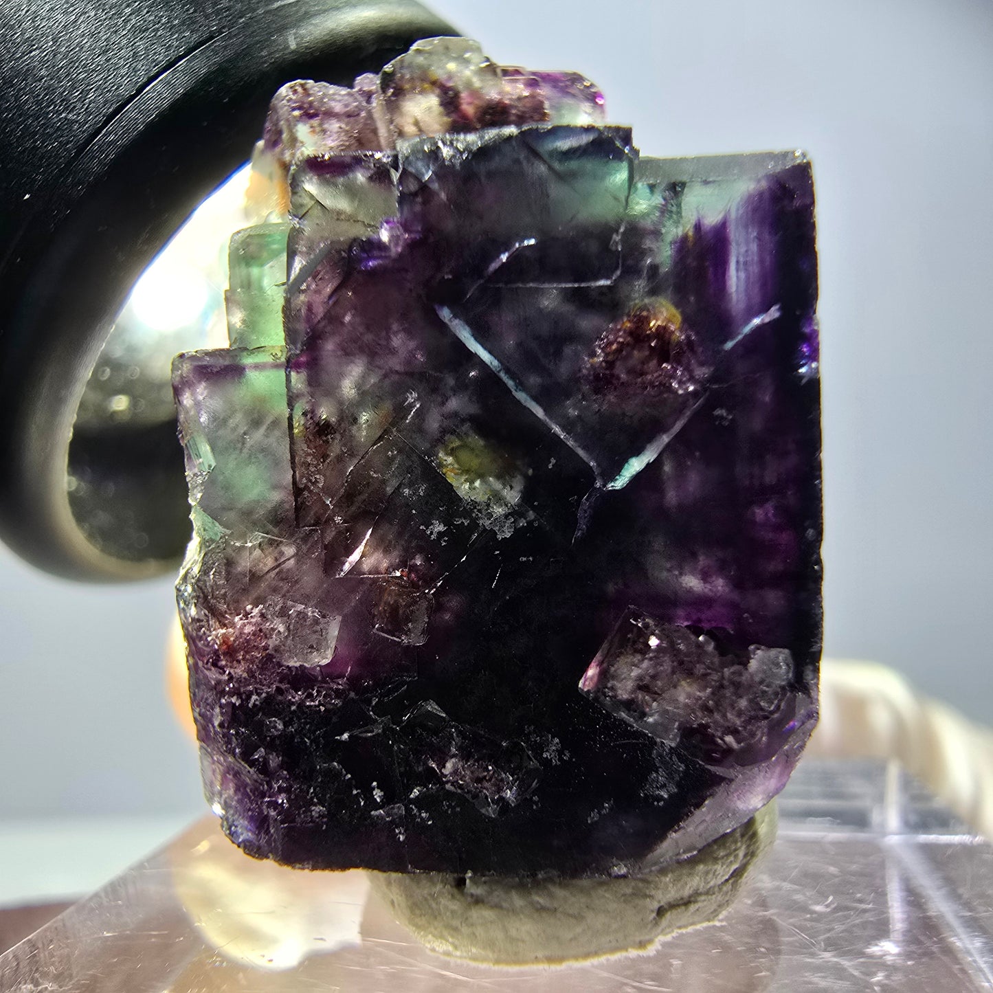 Spécimen rare de cube de fluorite, vert violet, Okorusu, Namibie, 25 x 18 x 18 mm