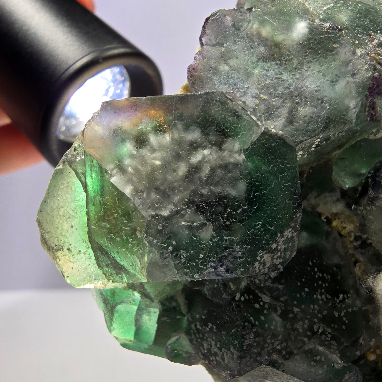 Fluorite fantôme Schörl Tourmaline Hyalite Muscovite Erongo Namibie 84*78*38mm