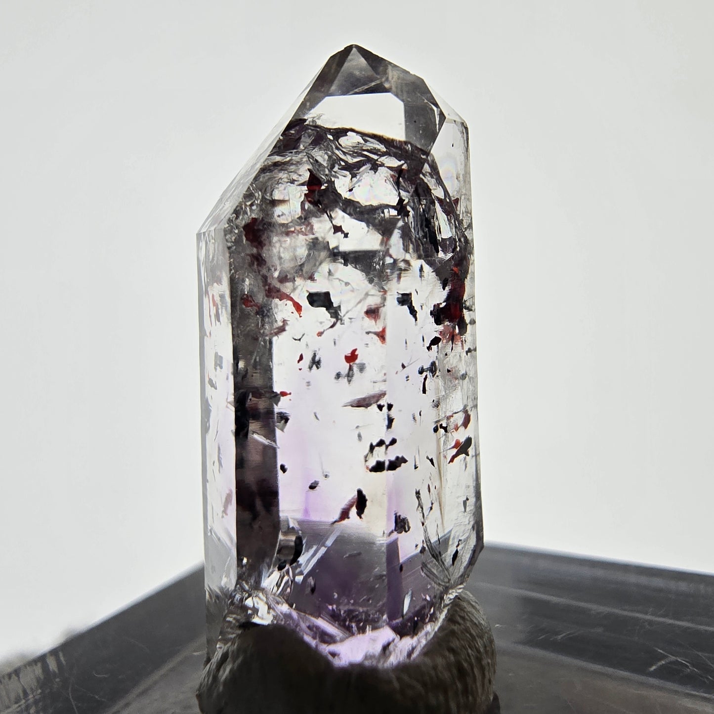 Mine d'améthyste Harlequin Phantom Point Streep, Goboboseb, Namibie, 25 x 10 x 10 mm