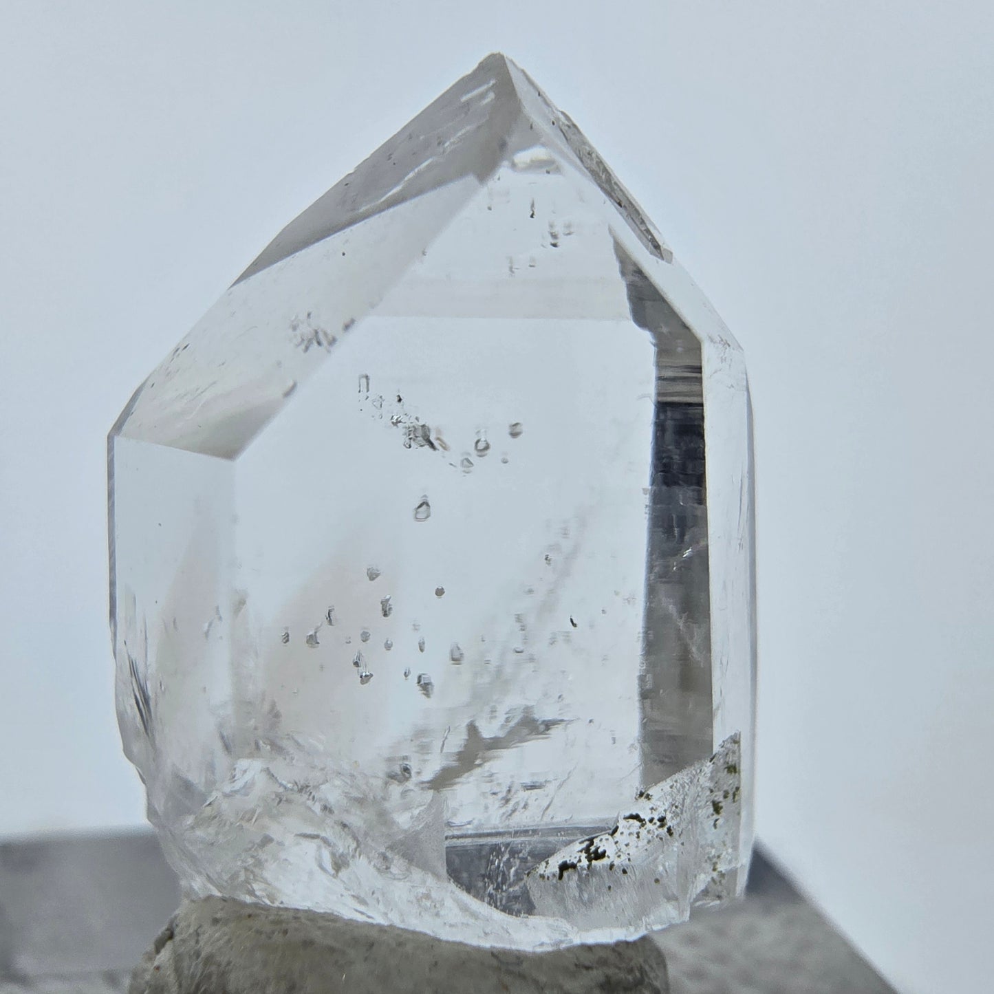 Klare Lemurian Phantom Quarz Spitze Streep Mine, Goboboseb, Namibia 25*17*10mm