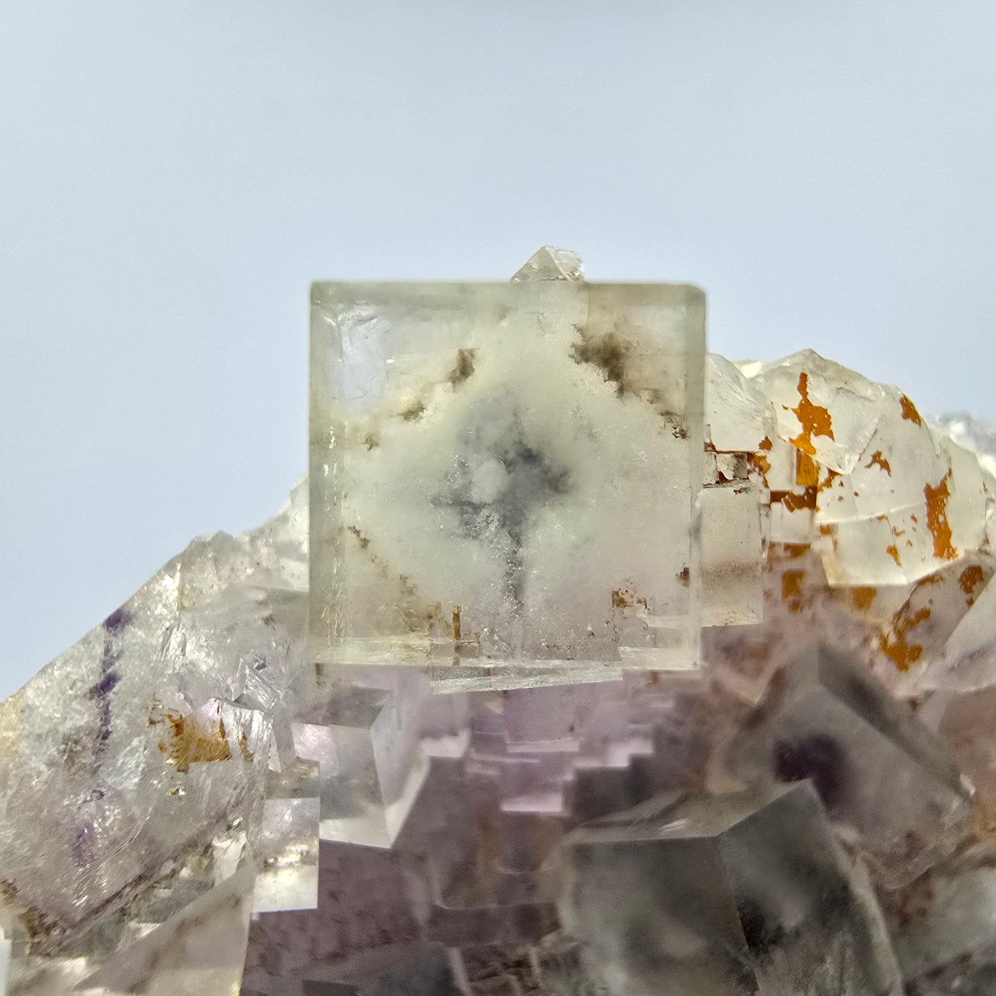 Seltene UV Phantom Fluorit Würfel, Quarz Stufe Brandberg, Namibia 57*52*19mm