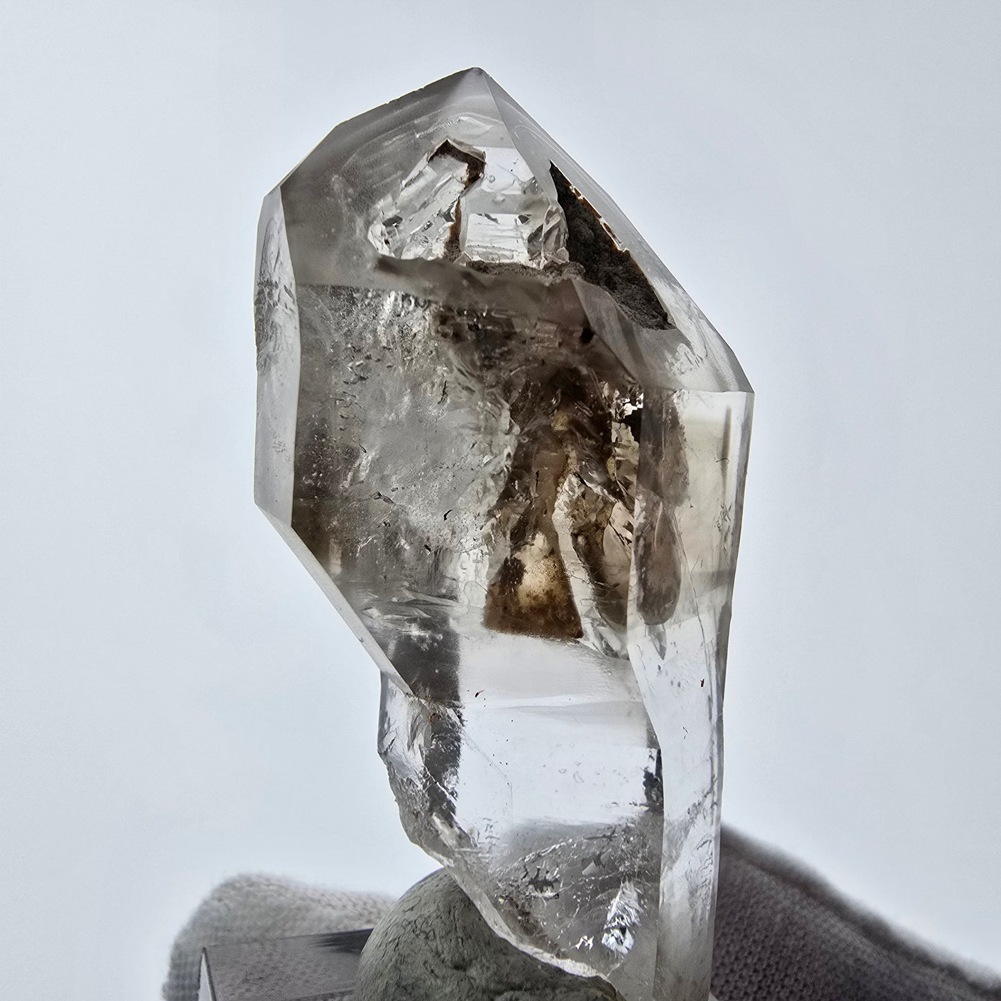 Enhydro Phantom Smoky Quartz Sceptre Tip 2x Bubble Goboboseb, Namibie 52*27*20mm