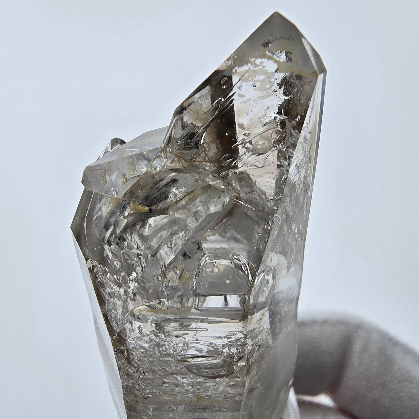 Enhydro Phantom Smoky Quartz Sceptre Tip 3x Bubble Goboboseb, Namibie 61*26*20mm