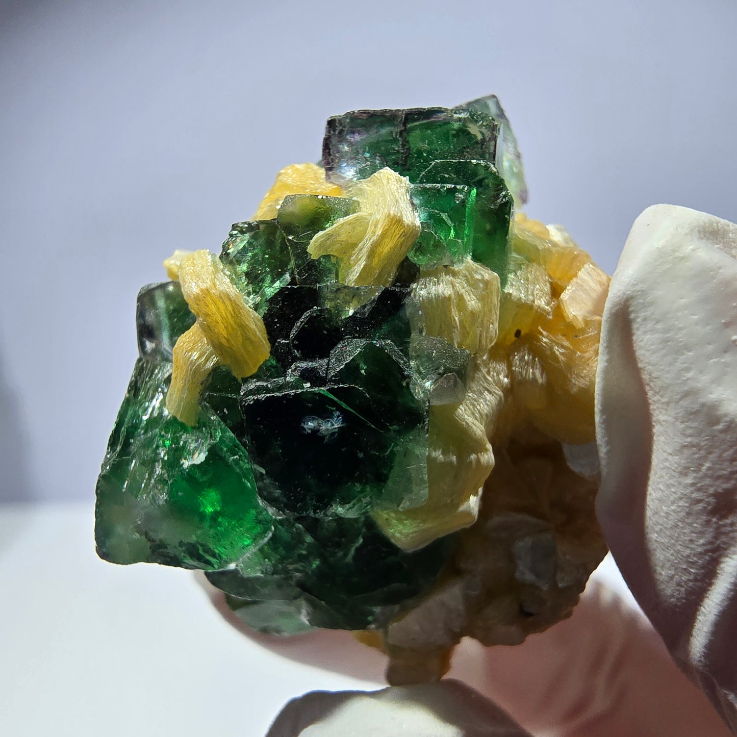 Cube de fluorite fantôme, spécimen de muscovite, Erongo, Namibie, 34 x 30 x 28 mm