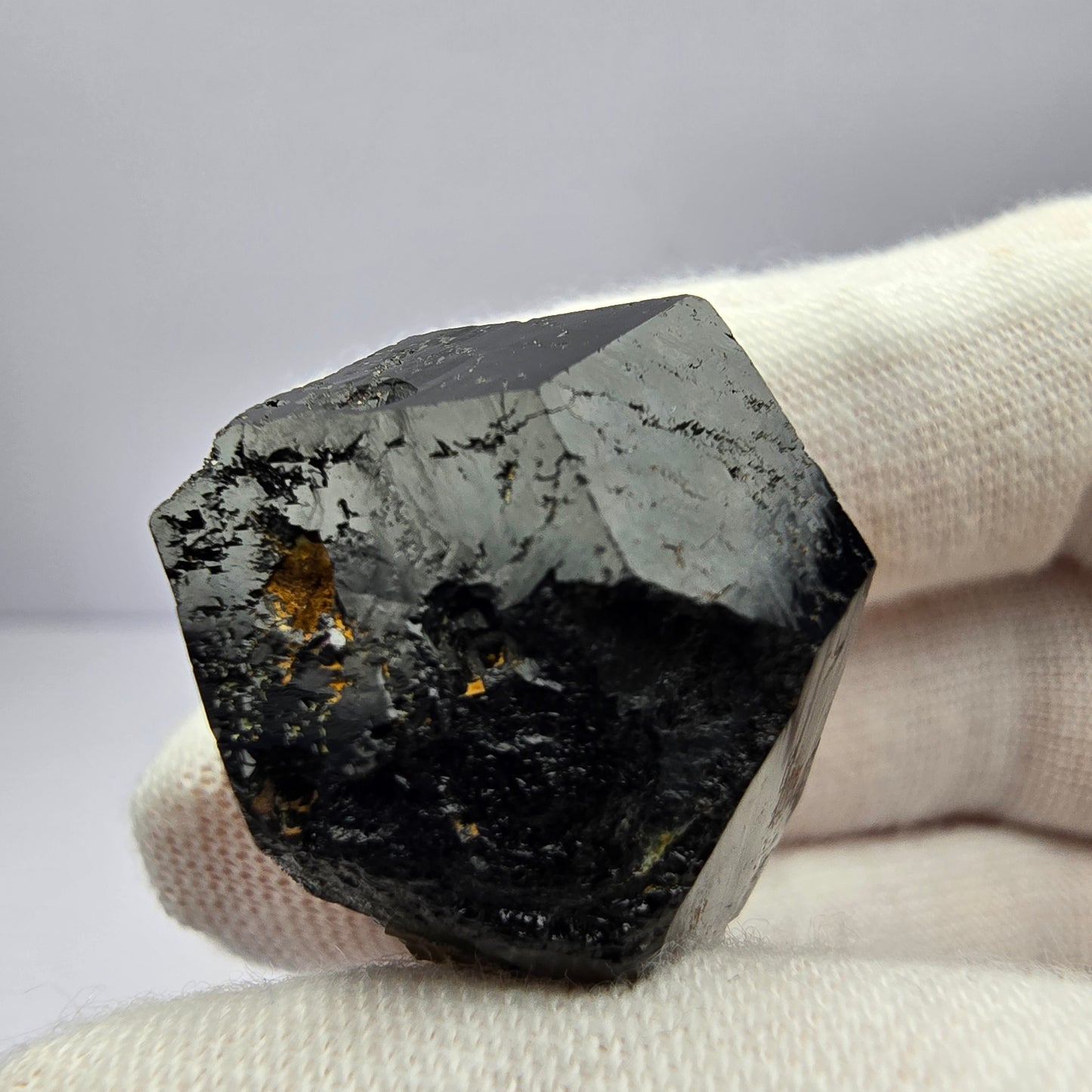 Symmetrischer Schörl Turmalin schwarz glänzend Erongo, Namibia 28*21*19mm