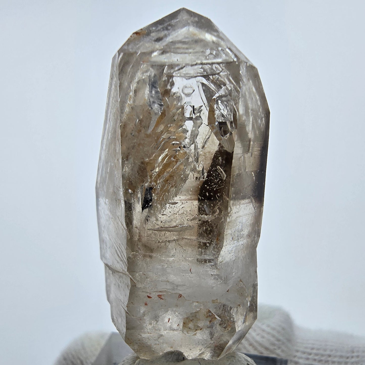 Sceptre Enhydro Phantom Smoky Quartz DT, 2x Bubble Goboboseb, Namibie 47 x 23 x 15 mm