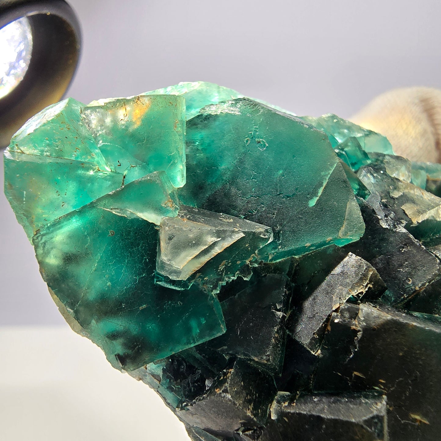 Rare spécimen de cube de fluorite fantôme, parqueté vert Okorusu, Namibie, 92 x 61 x 38 mm