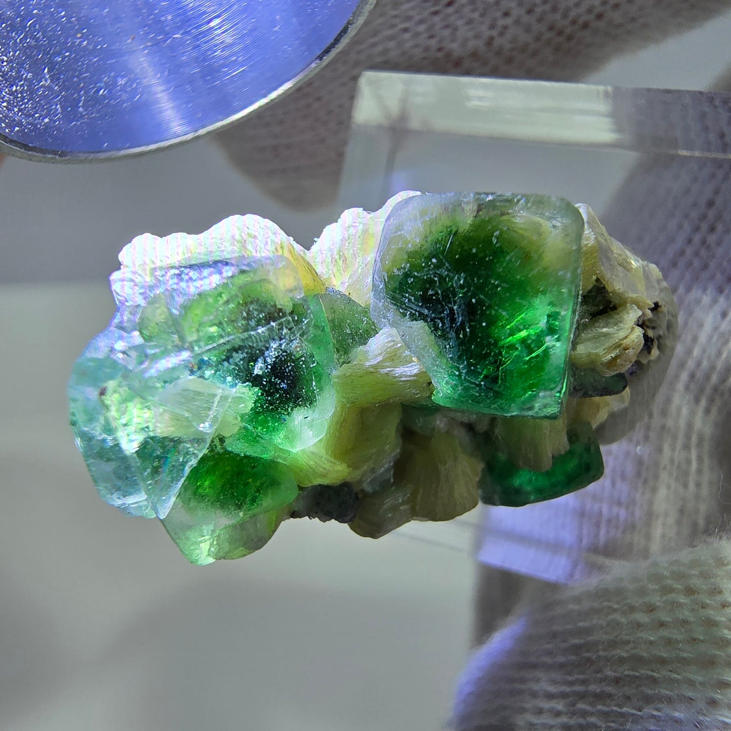 Cube de fluorite fantôme, spécimen de tourmaline scholle muscovite, Erongo, Namibie, 30 x 16 x 15 mm