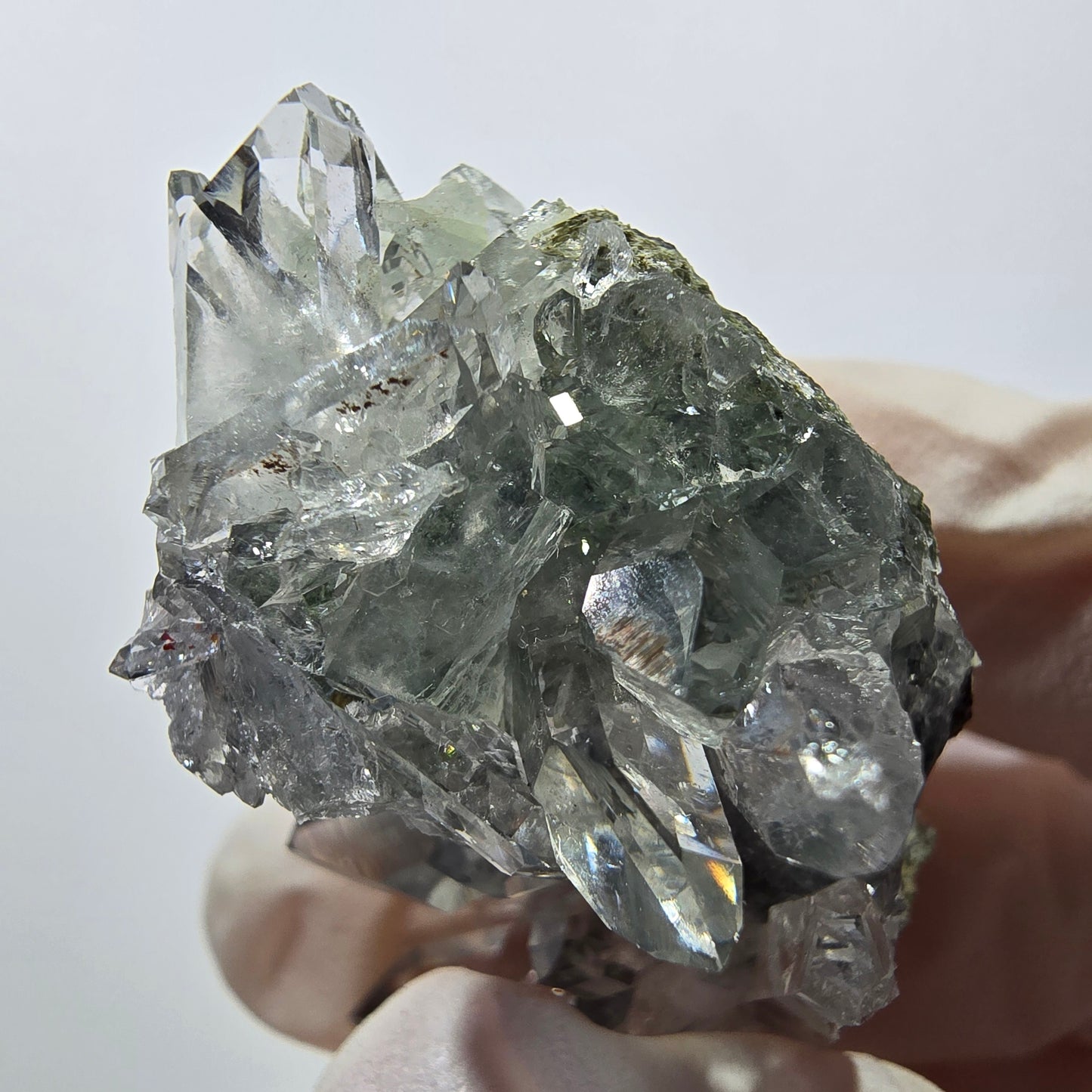 Quartz Harlequin Starburst, spécimen de préhnite, mine Streep, Goboboseb, Namibie, 44 x 39 x 25 mm